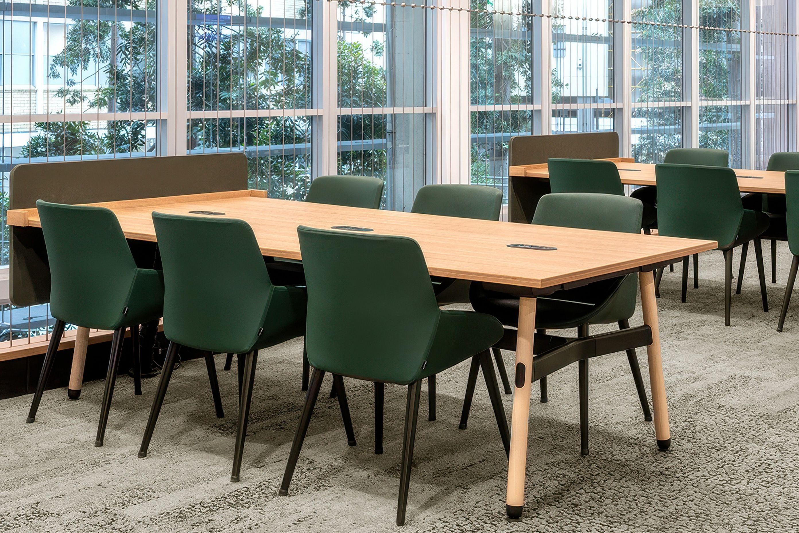 University-of-Queensland-Desk-Green-gigapixel-standard-v2-2x.jpeg