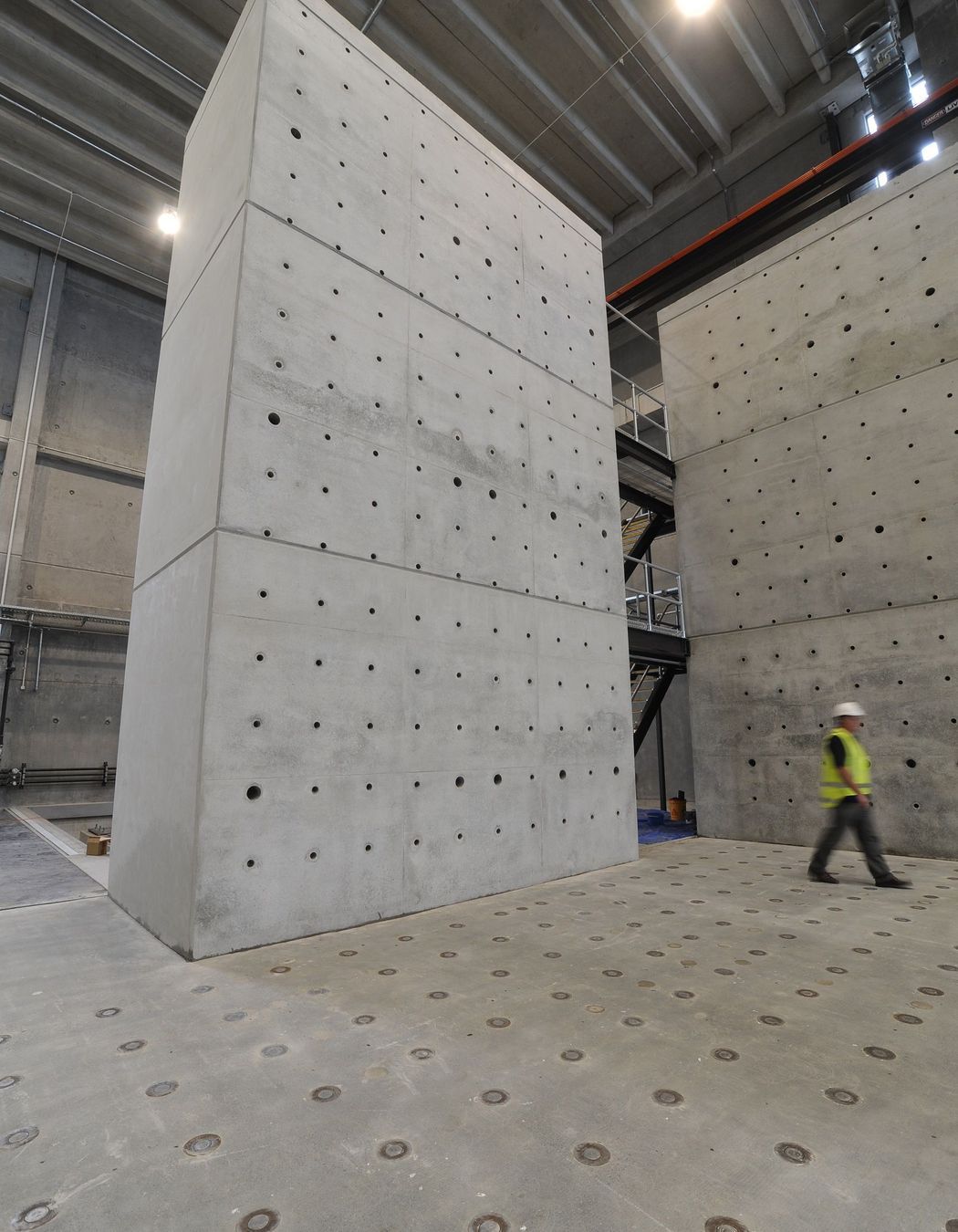 University of Auckland Engineering: the largest seismic testing facility in Australasia