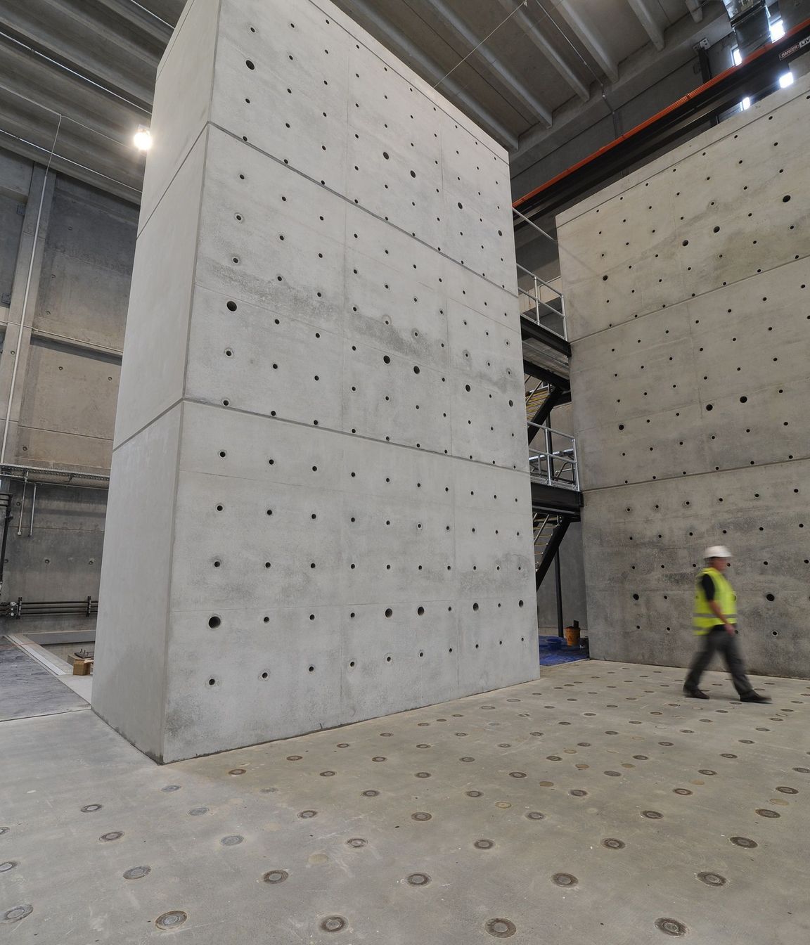 University of Auckland Engineering: the largest seismic testing facility in Australasia
