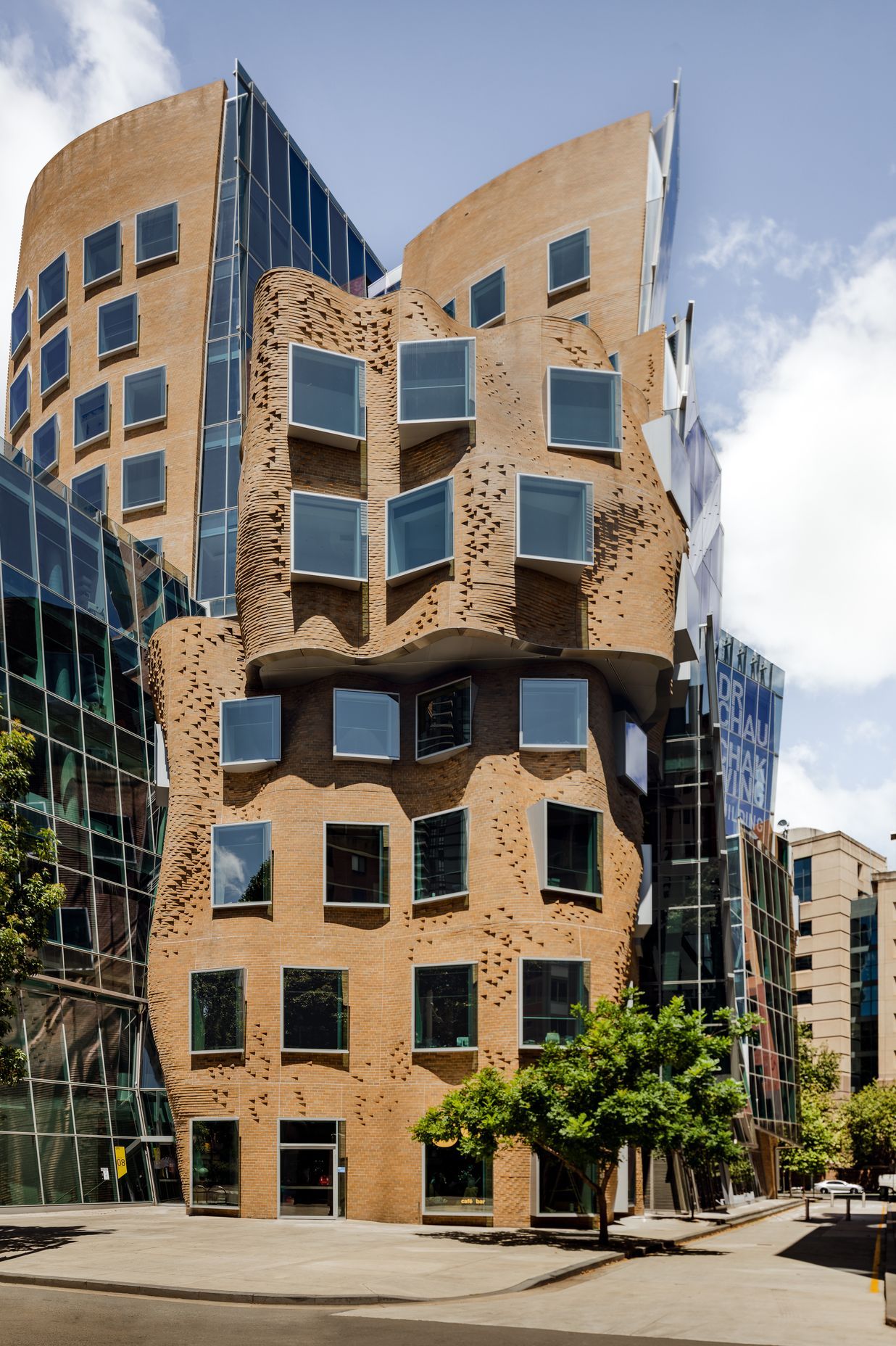 Dr Chau Chak Wing Building by Frank Ghery