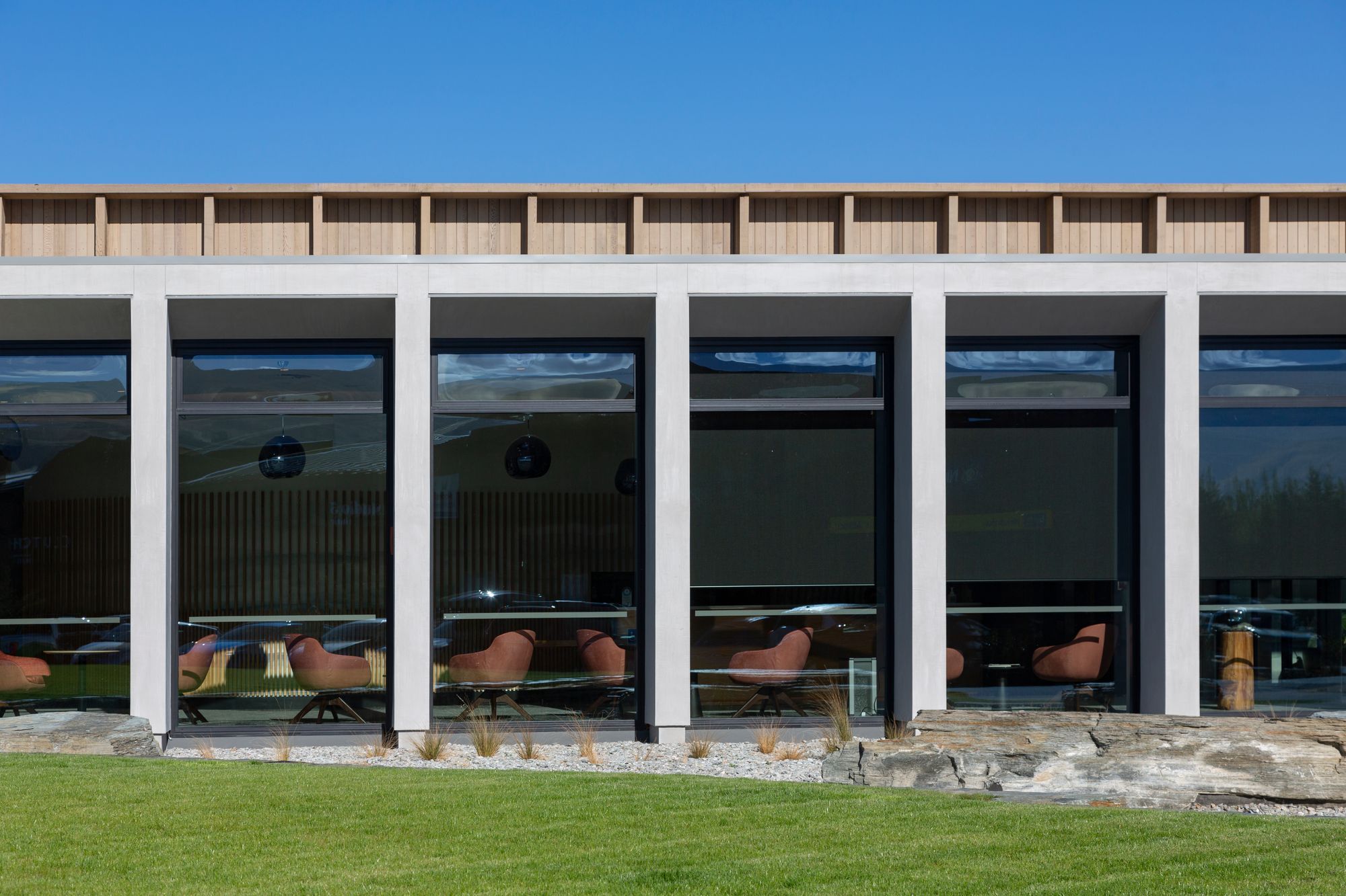 Southern Cross Hospital | Warren Mahoney Architects & Zenthe