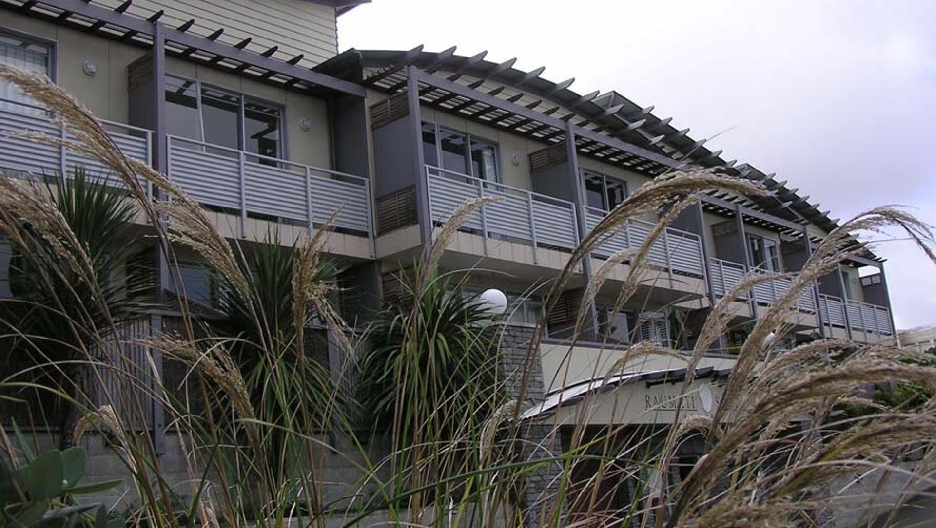 Raumati Sands Resort banner