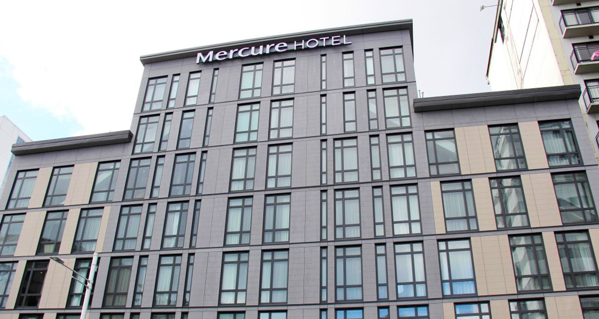 Mercure Hotel, 500 Queen Street, Auckland City banner