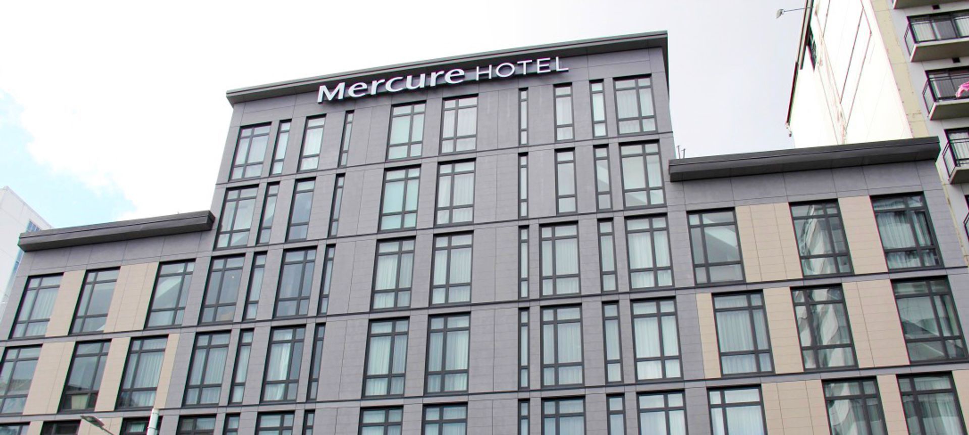 Mercure Hotel, 500 Queen Street, Auckland City banner