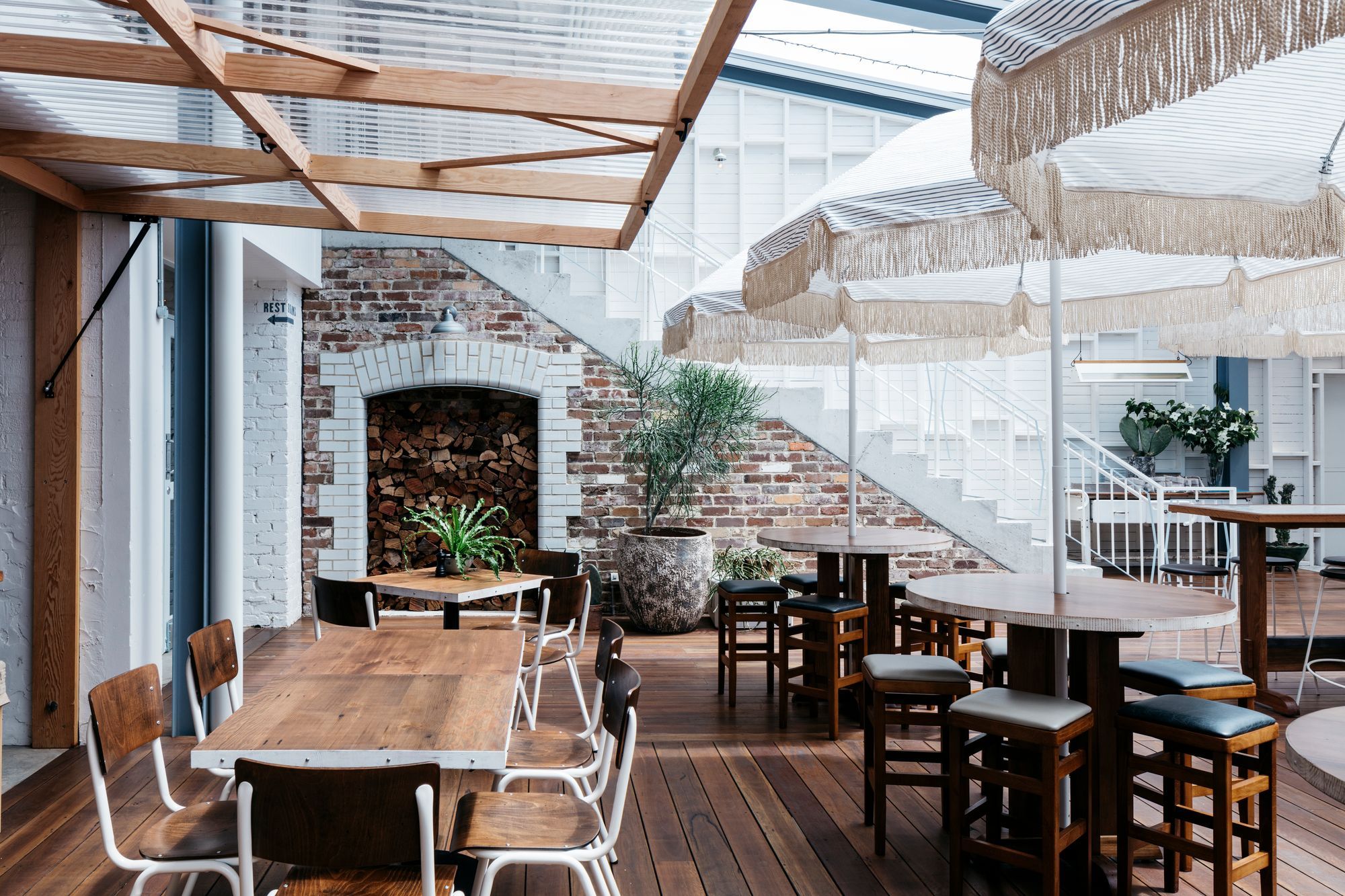Mona Vale Hotel