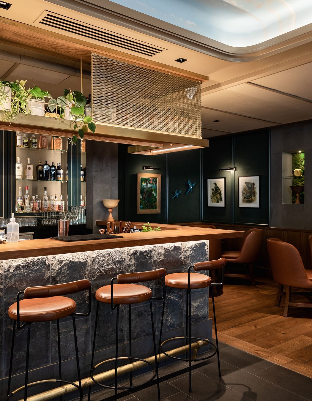 The hotel bar was fitted out in keeping with the textural and biophilic qualities of the rooms.