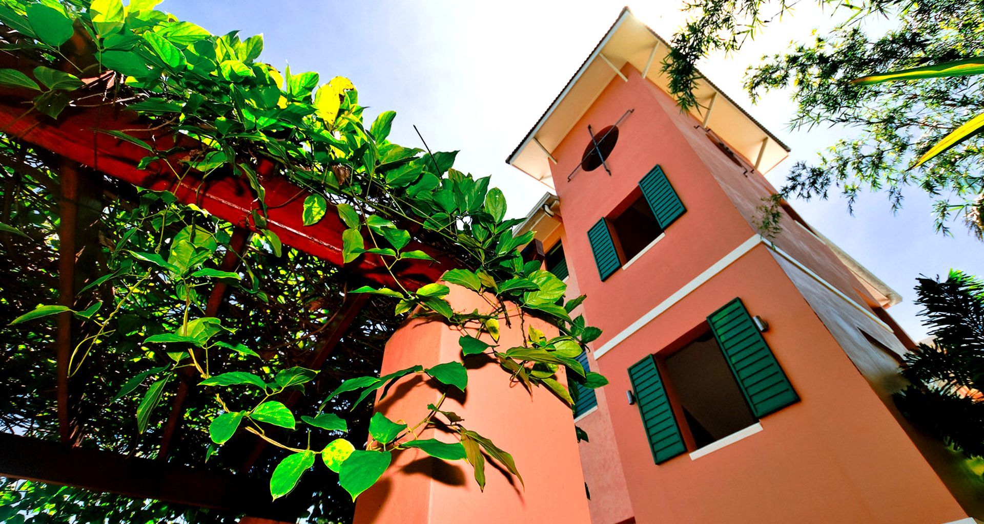 Martinique Resort banner