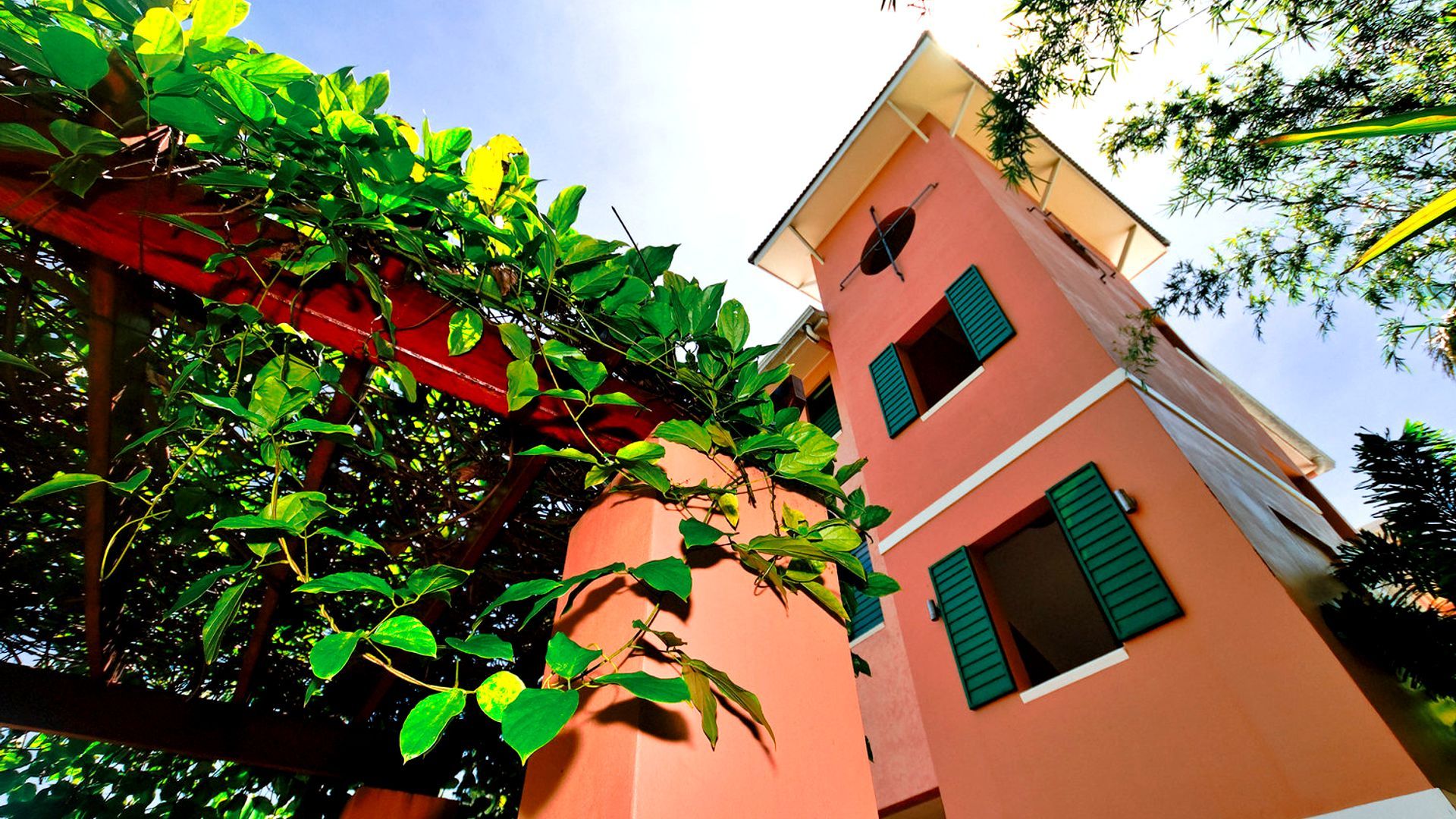Martinique Resort banner