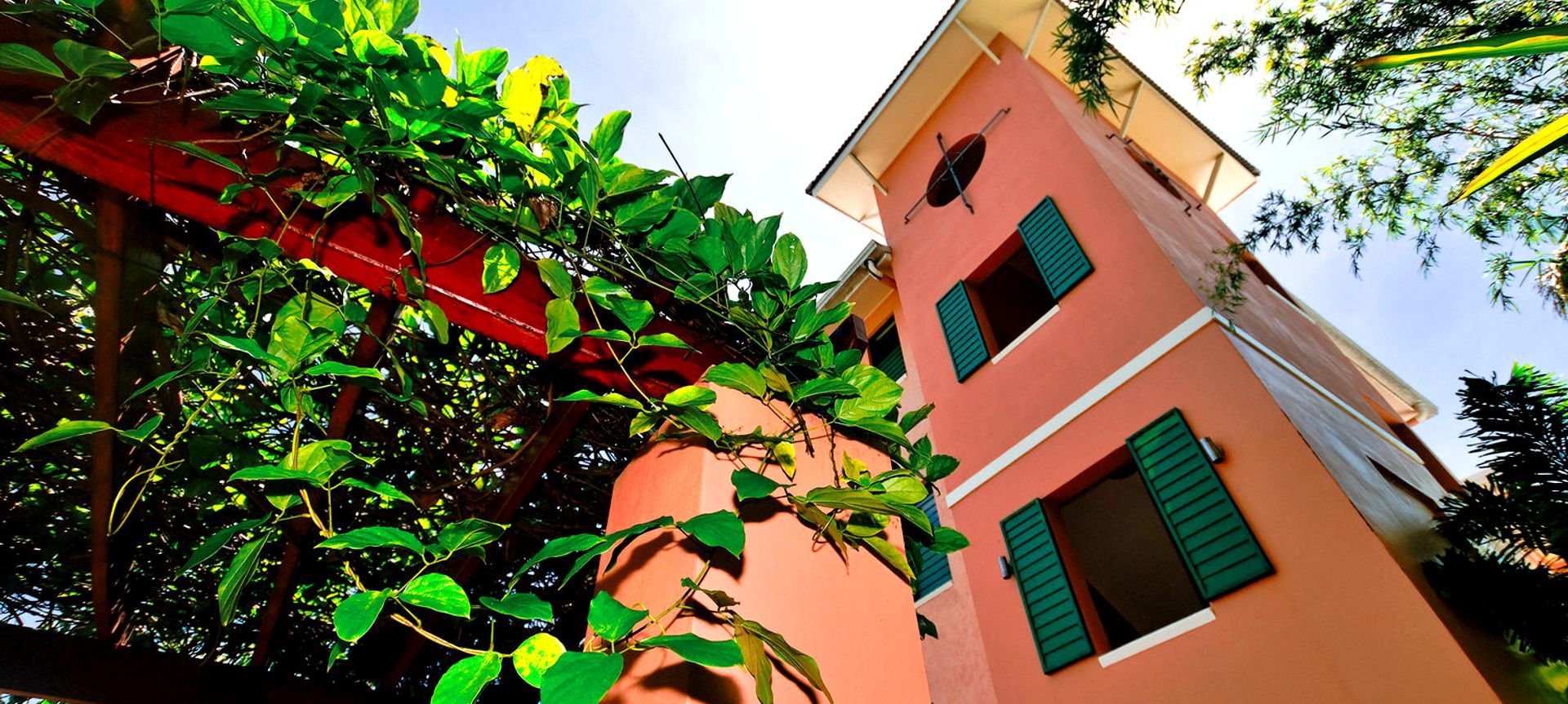 Martinique Resort banner