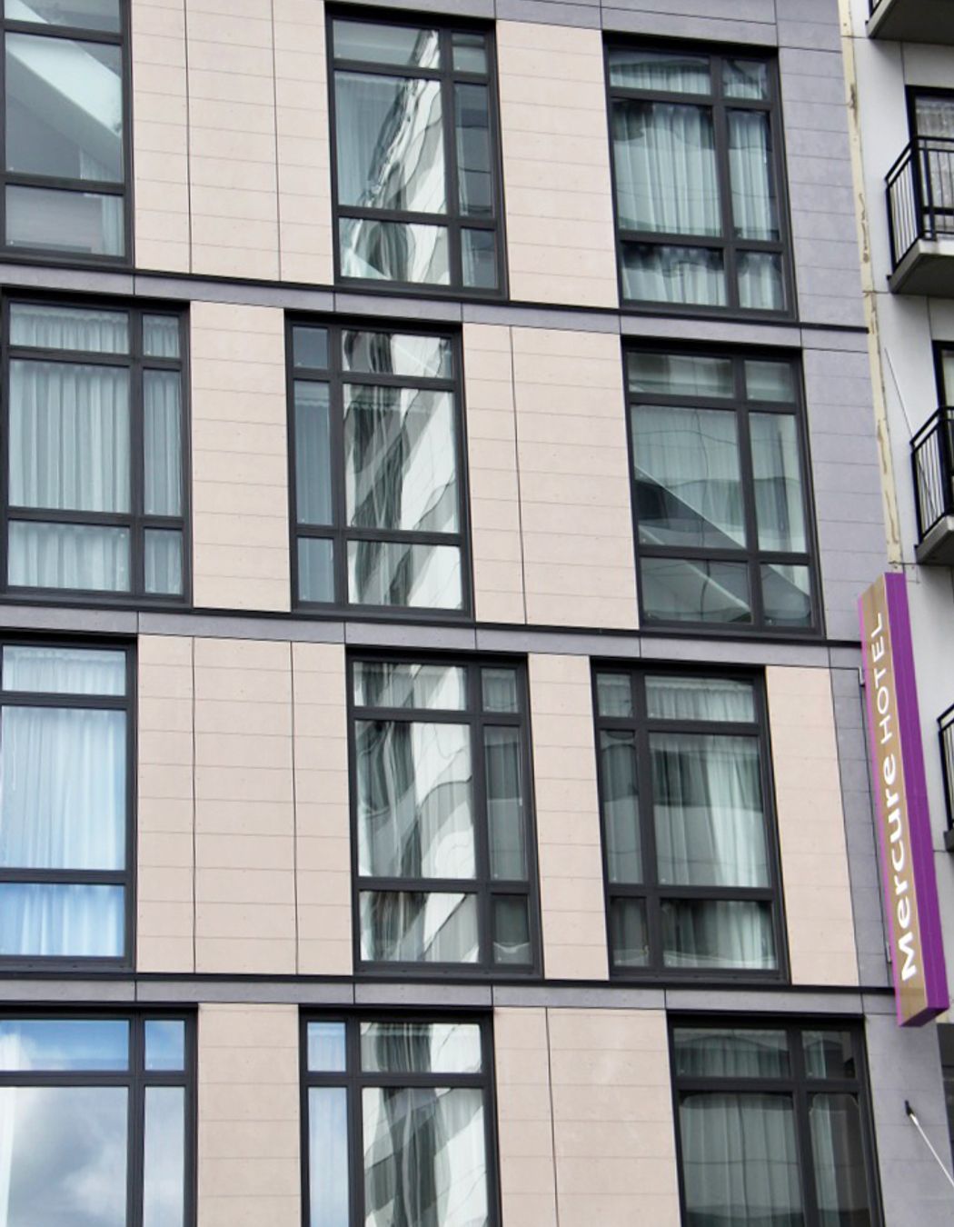 500 Queen Street. Products used: EQUITONE® TE10, TE20, TE60