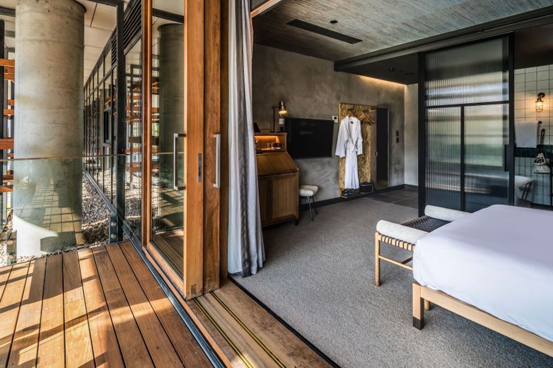 Ovolo Nishi, Canberra