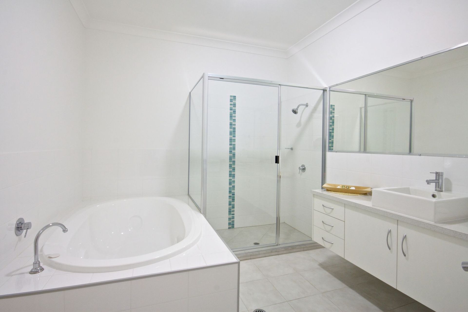 Capricorn Tavern and Motel