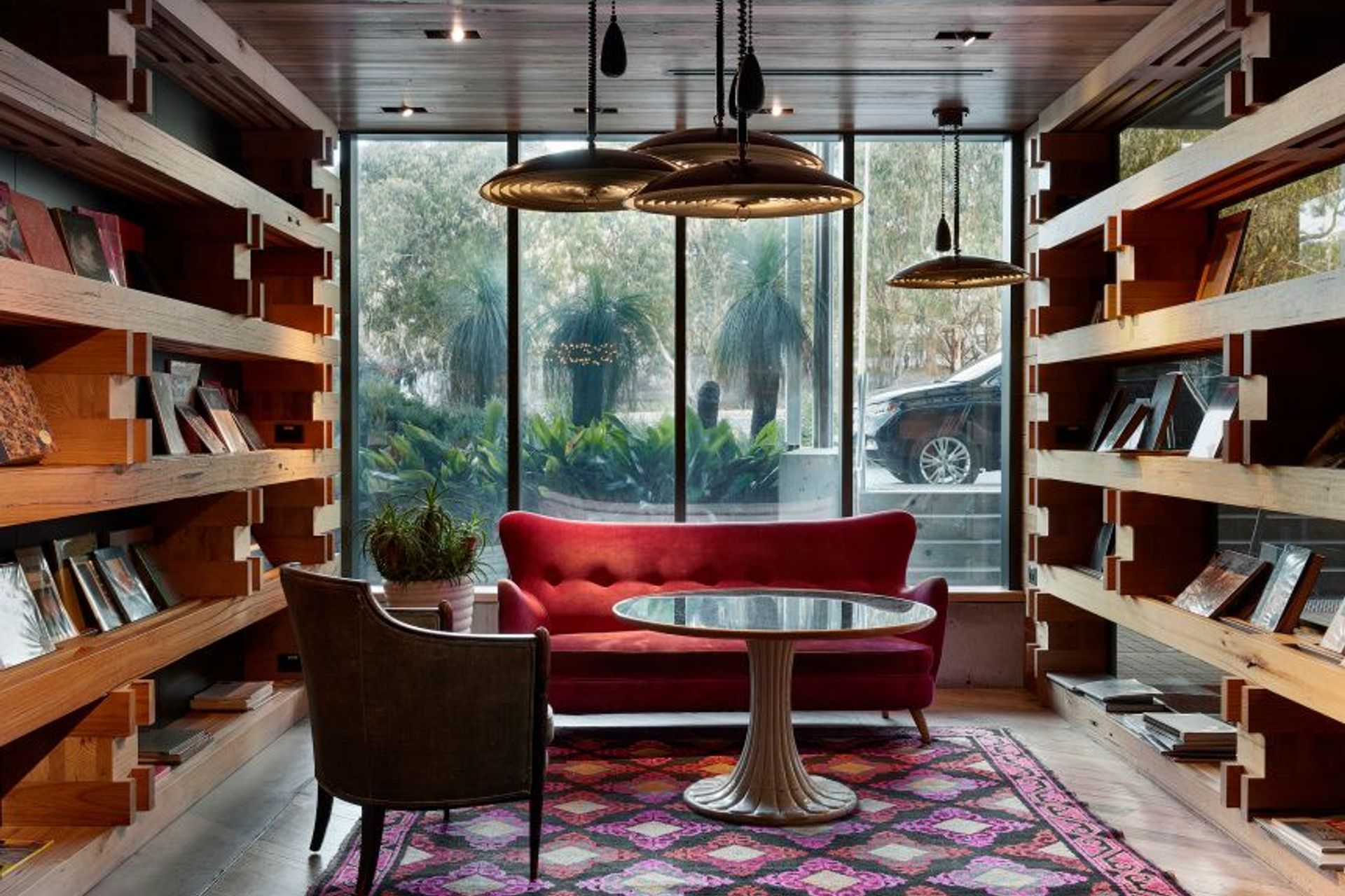 Ovolo Nishi, Canberra