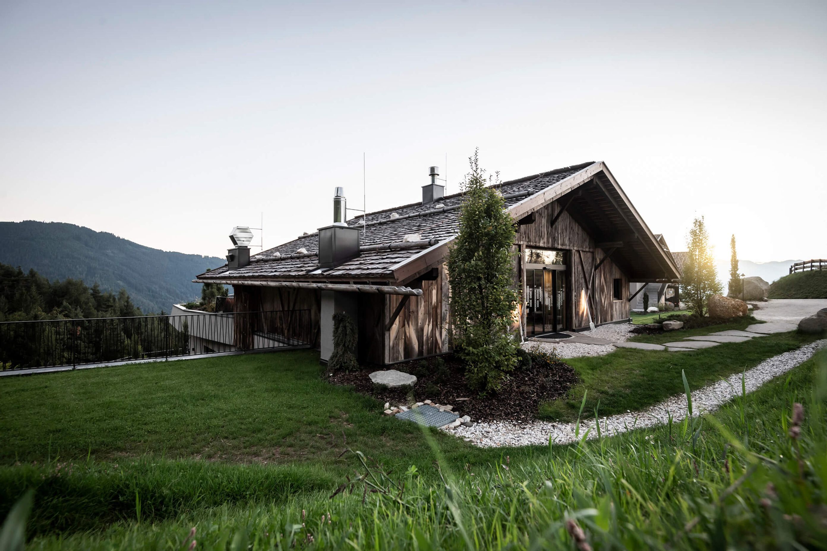 BD-Eva-Gfell-Hotel-Vols-am-Schlern-Italy-Exterior-9.jpeg