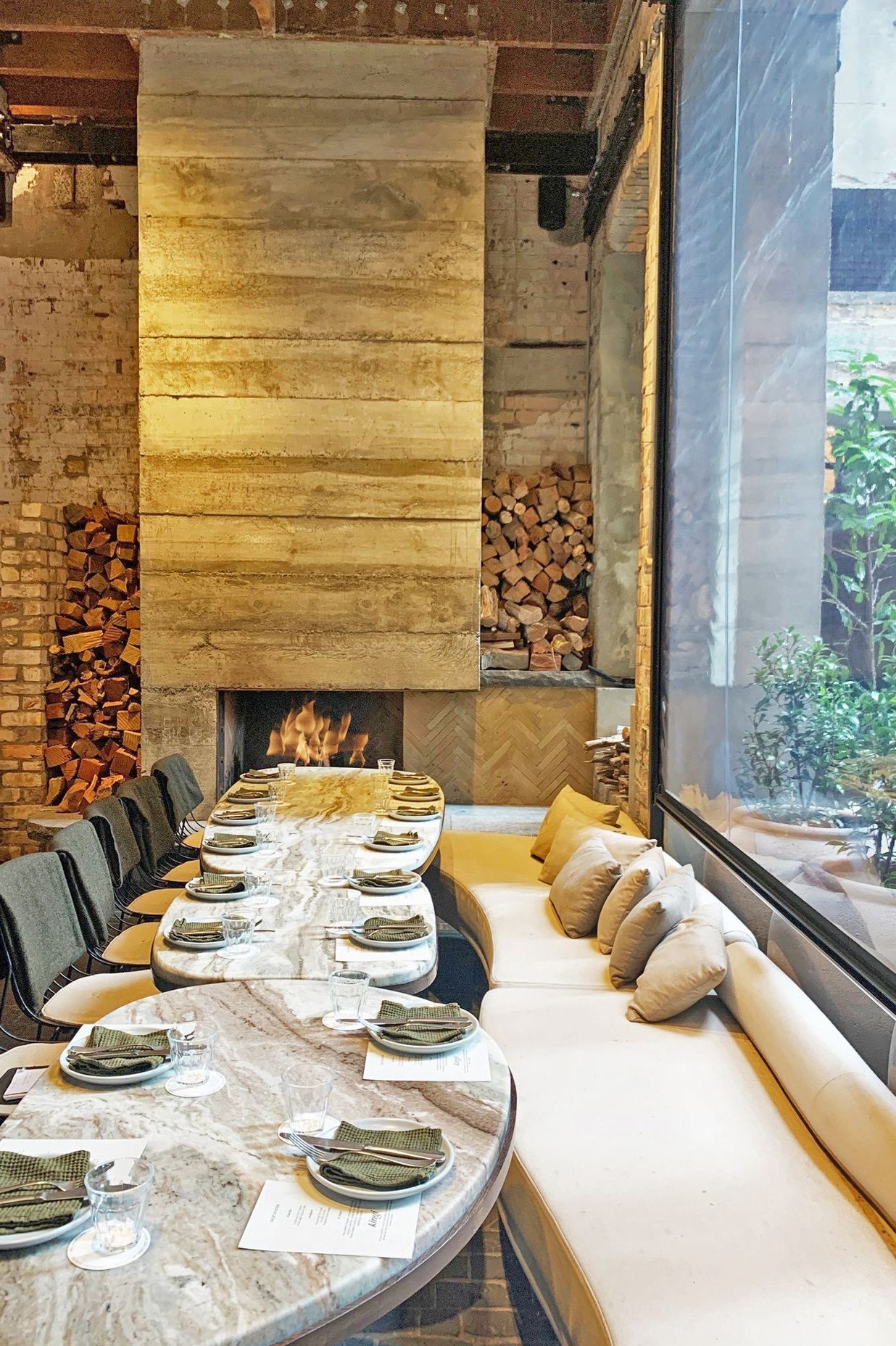 Hotel Britomart - Indoor & Outdoor Traditional