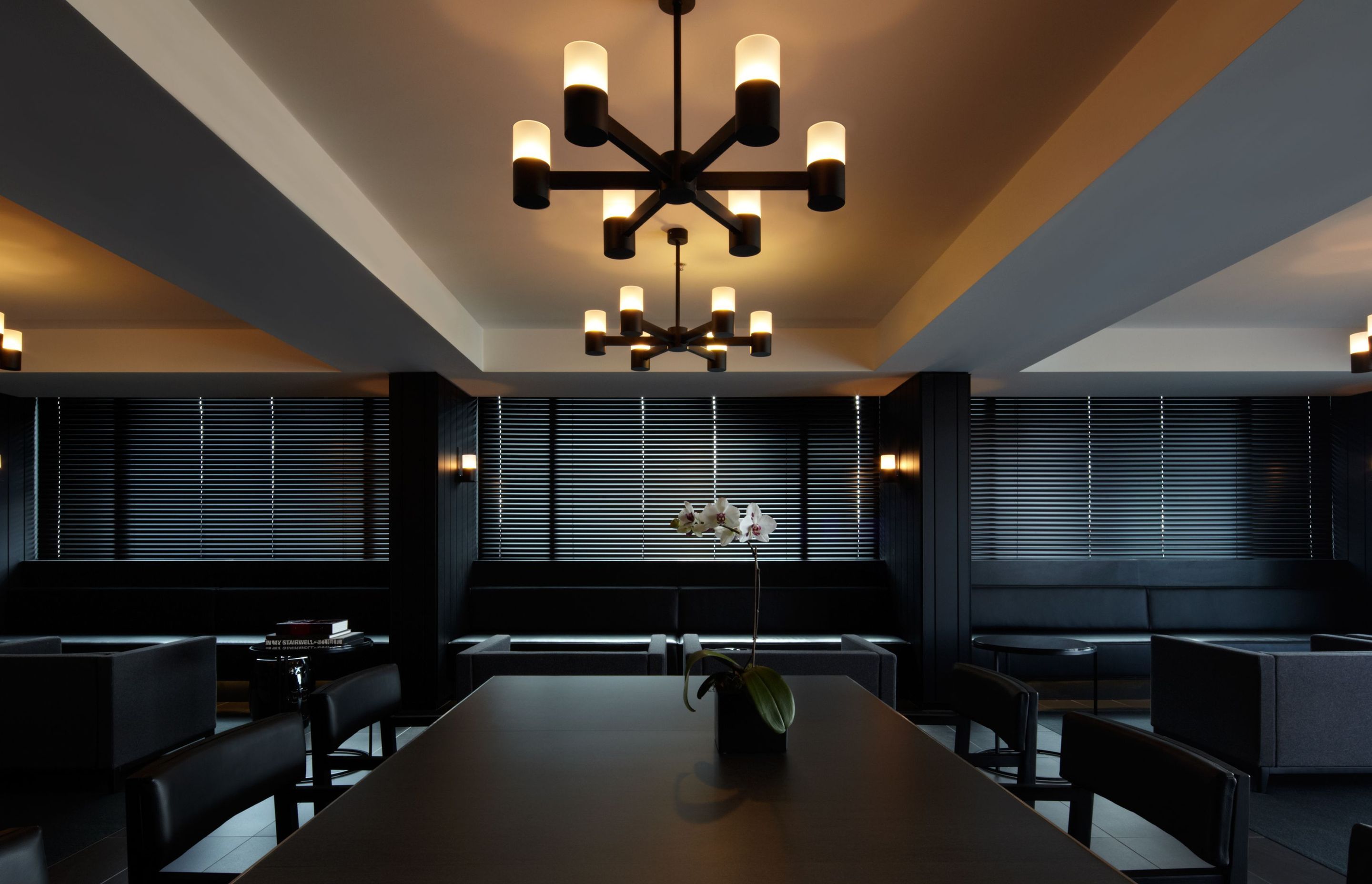 ##Hotel Realm & Burbury Hotel, Barton ACT