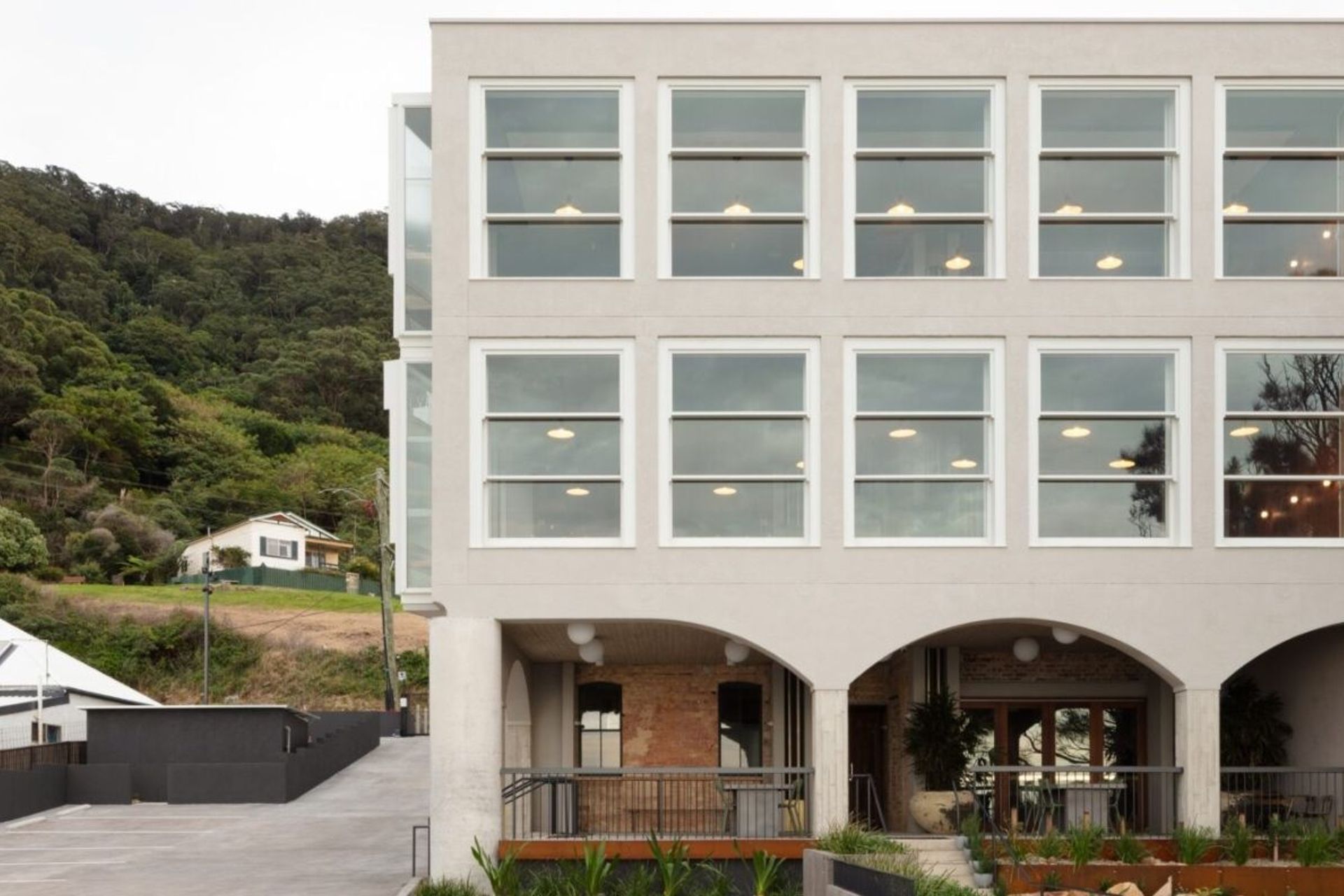 Apollo Limestone Honed | Welsh + Major | Mammoth Projects | Bedrock Tiling