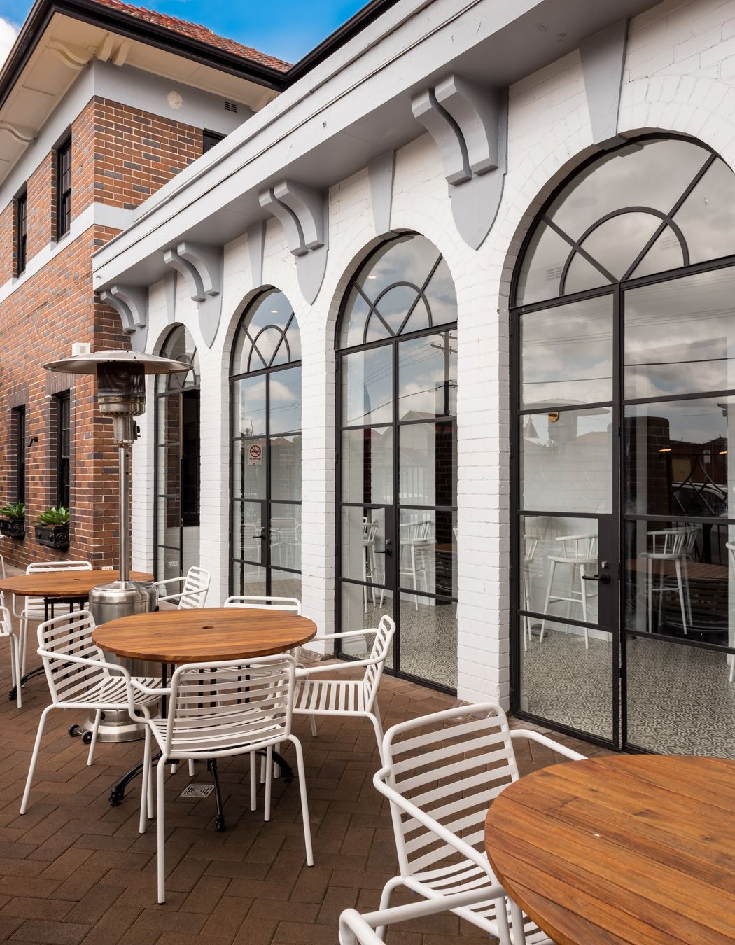 Crossways Hotel, Strathfield