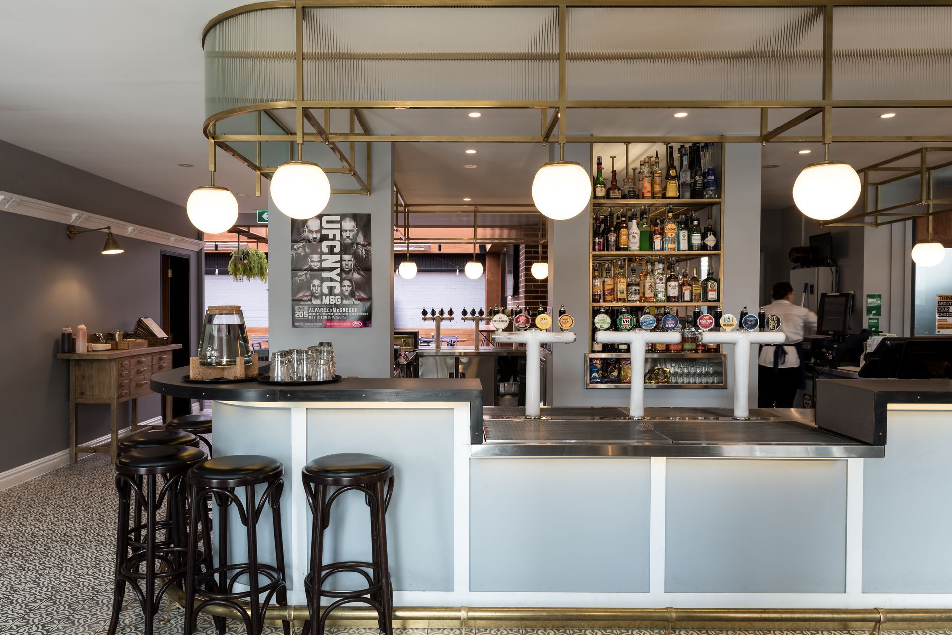 Crossways Hotel, Strathfield