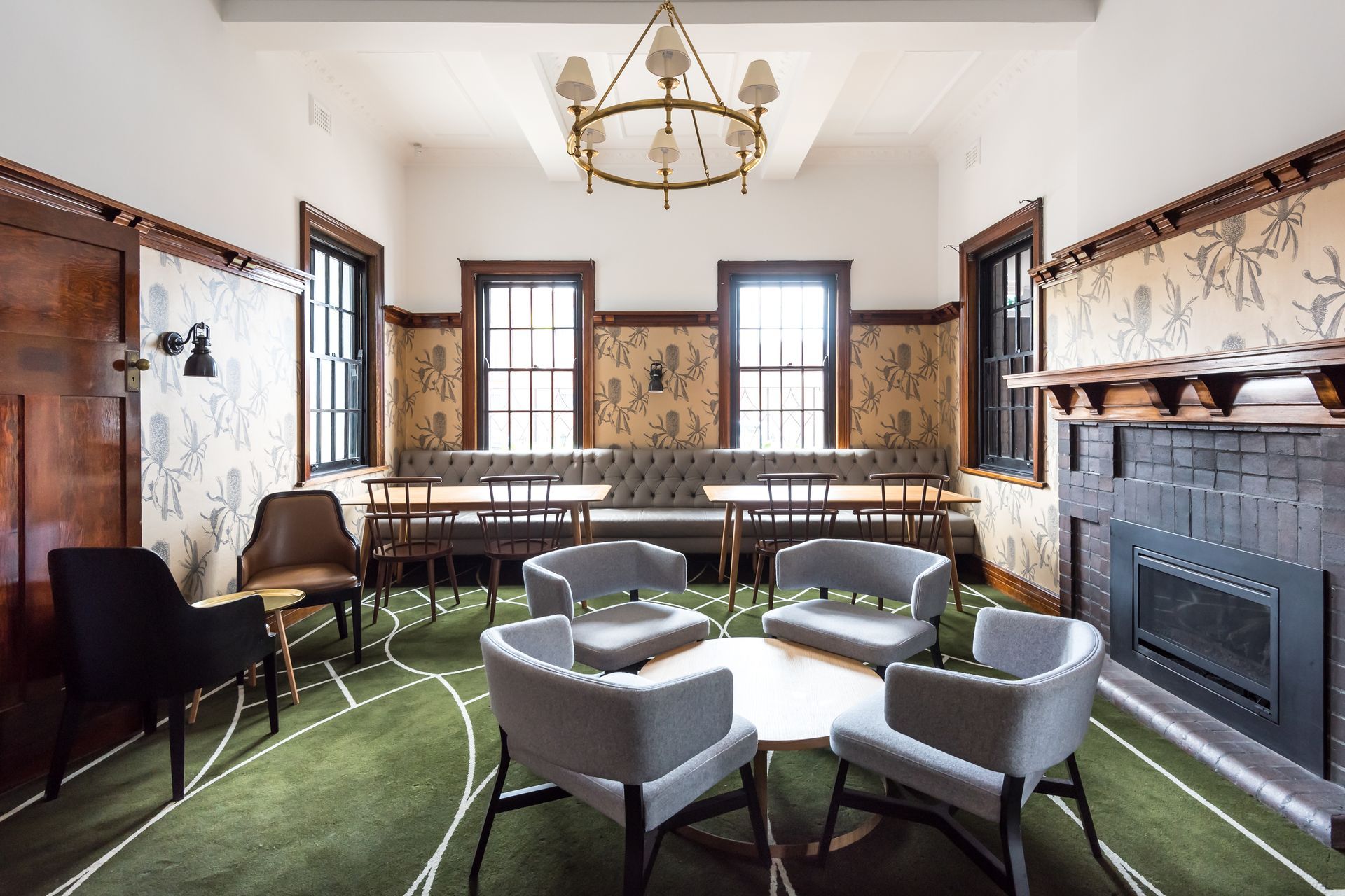 Crossways Hotel, Strathfield