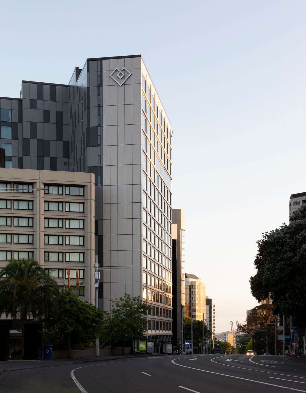 The 17-storey pinnacle tower adjoined to the old building matches the floor heights of the original,  but the floors above it are taller – affording grander rooms.