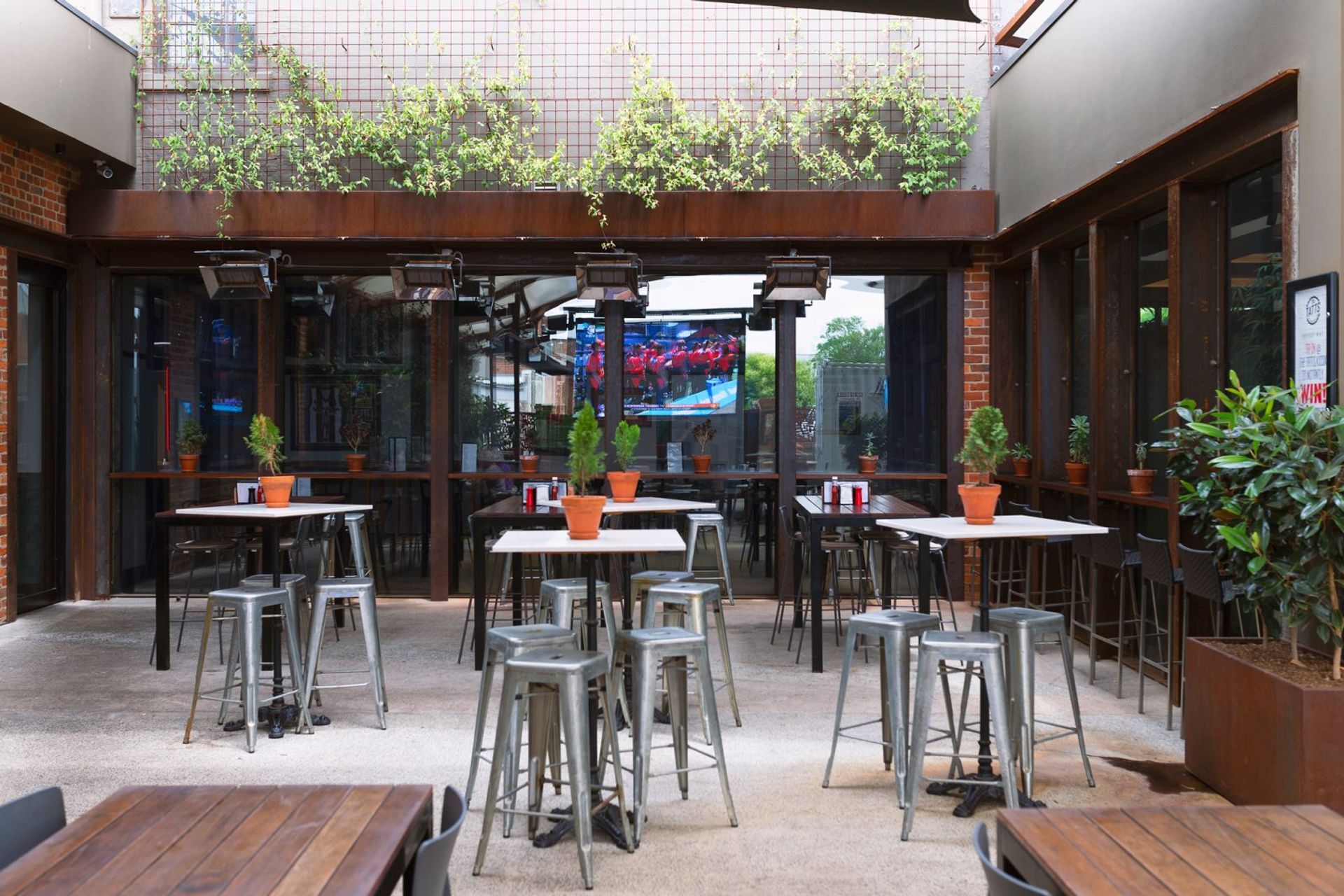 Tattersals Hotel