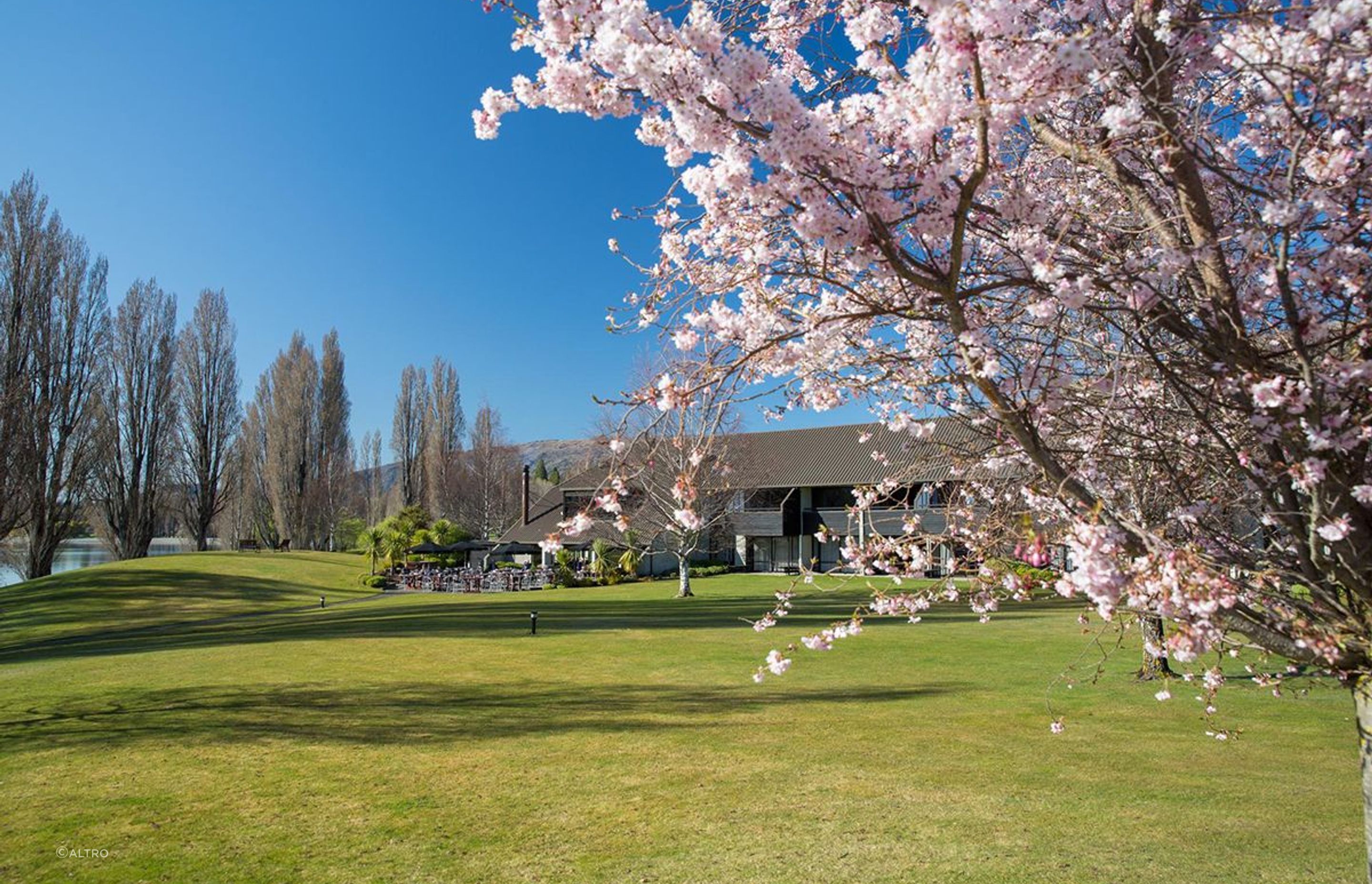 Edgewater Lake Wanaka