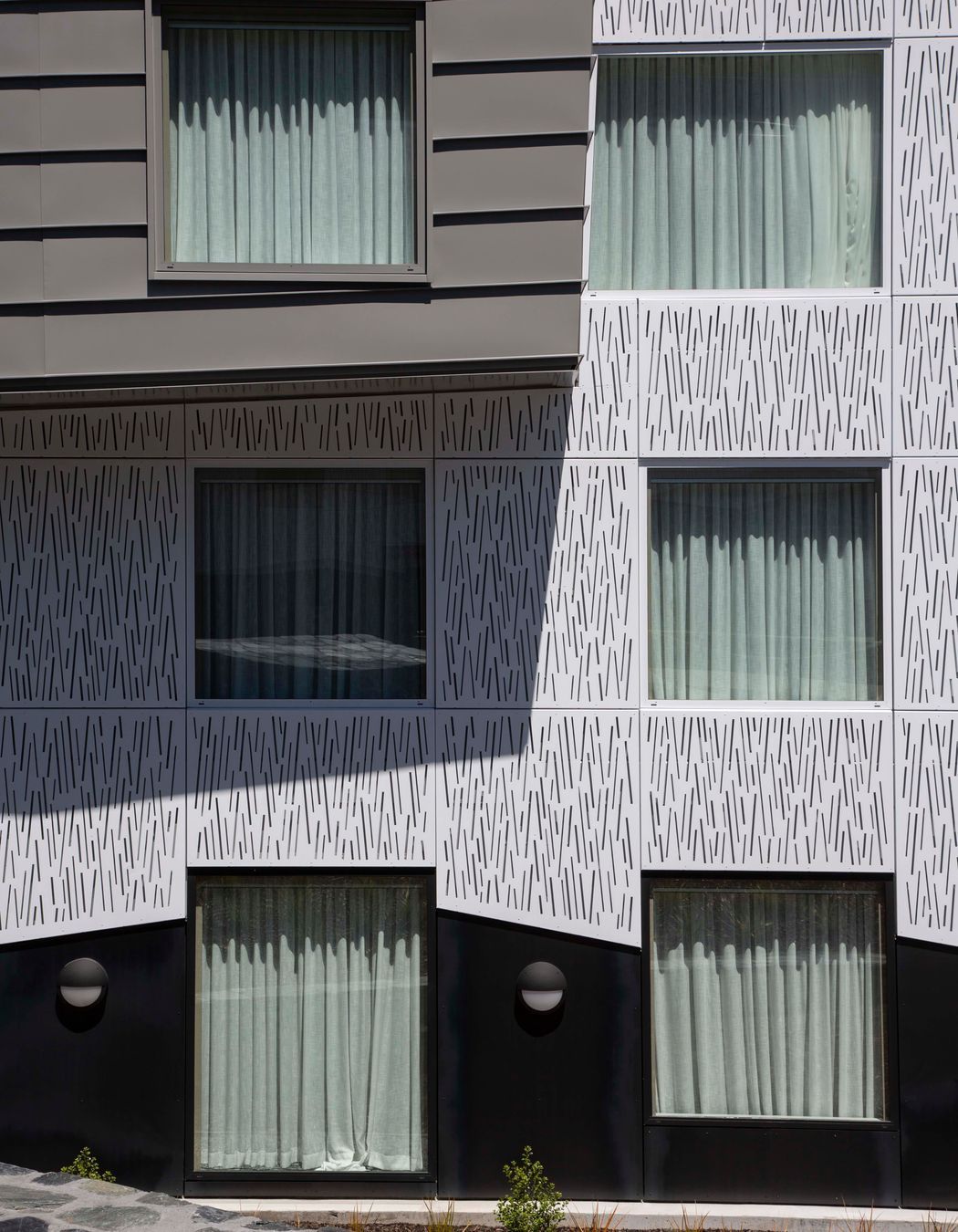 Holiday Inn Express | Detailing