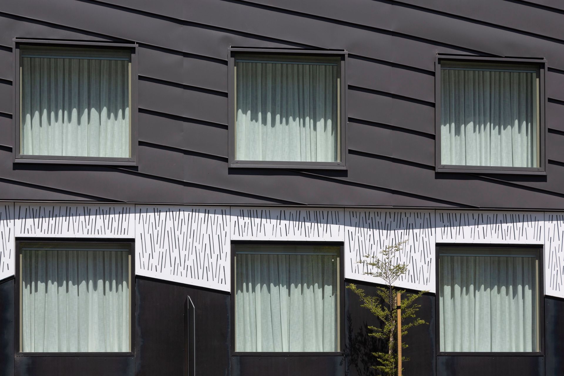 Holiday Inn Express | Detailing