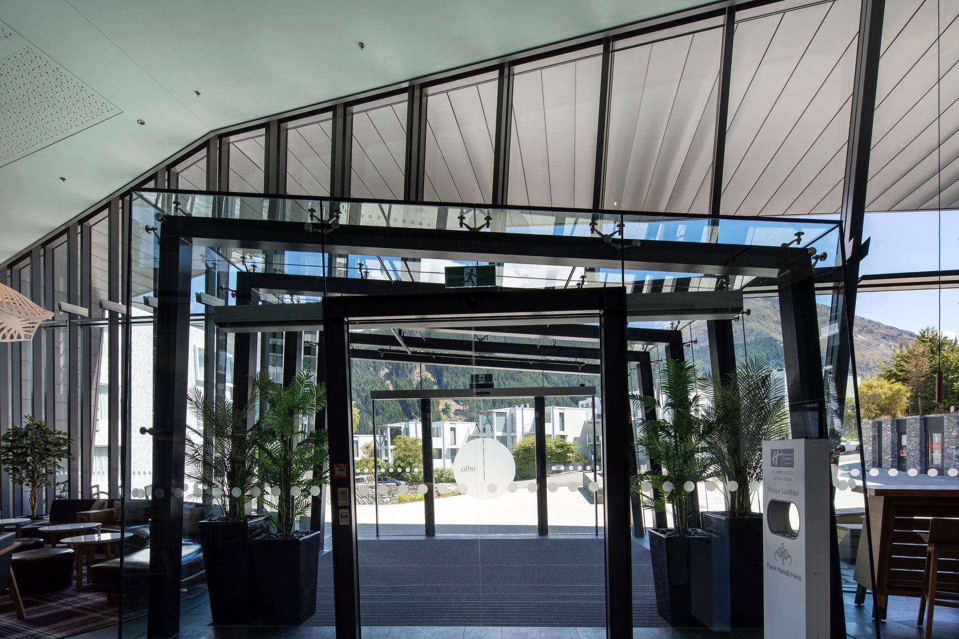 Holiday Inn Express | Detailing