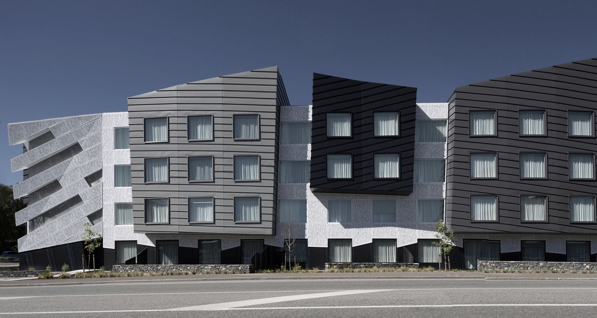 Holiday Inn Express | Detailing | McAuliffe Stevens Architects banner