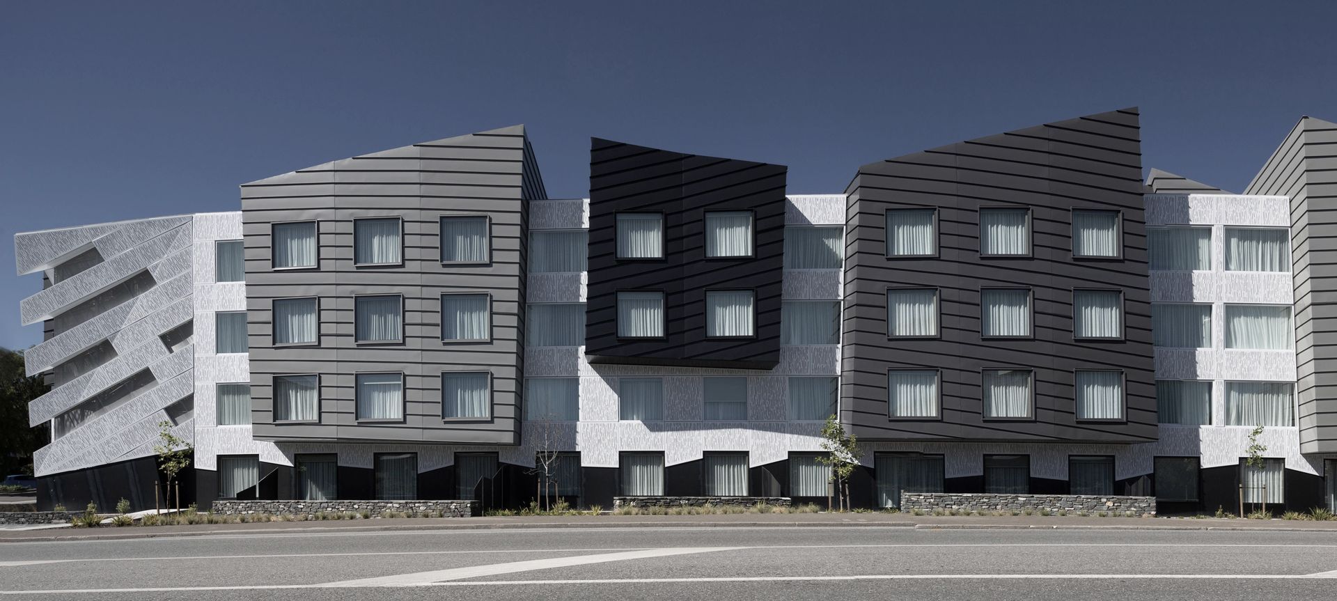 Holiday Inn Express | Detailing | McAuliffe Stevens Architects banner