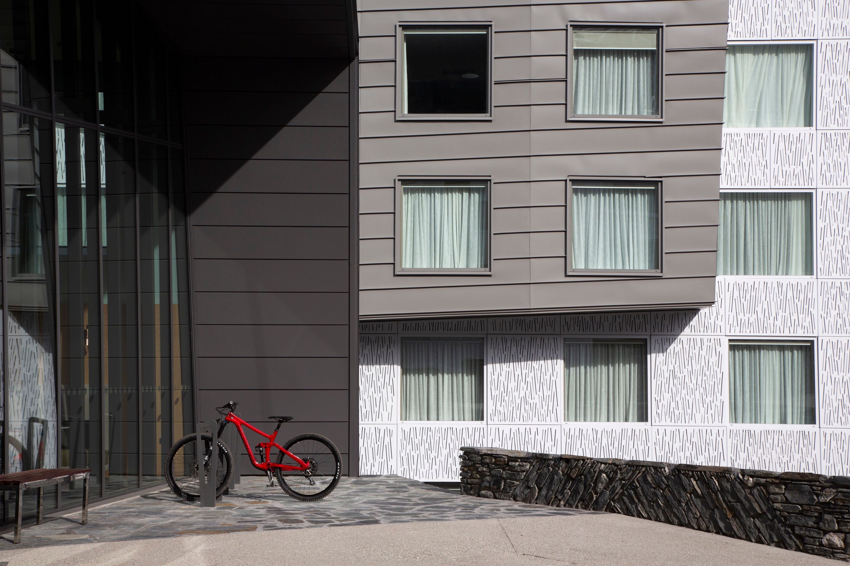Holiday Inn Express | McAuliffe Stevens Architects