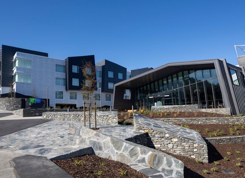 Holiday Inn Express | McAuliffe Stevens Architects