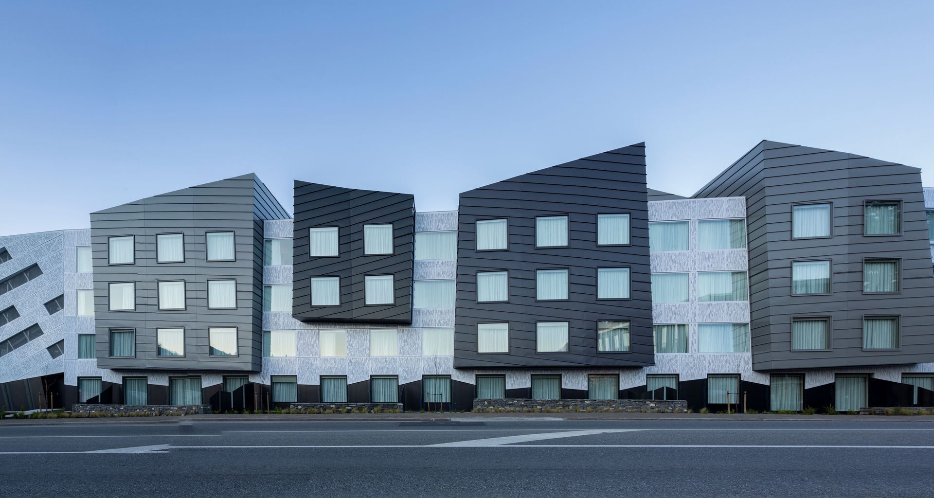 Holiday Inn Express | McAuliffe Stevens Architects banner