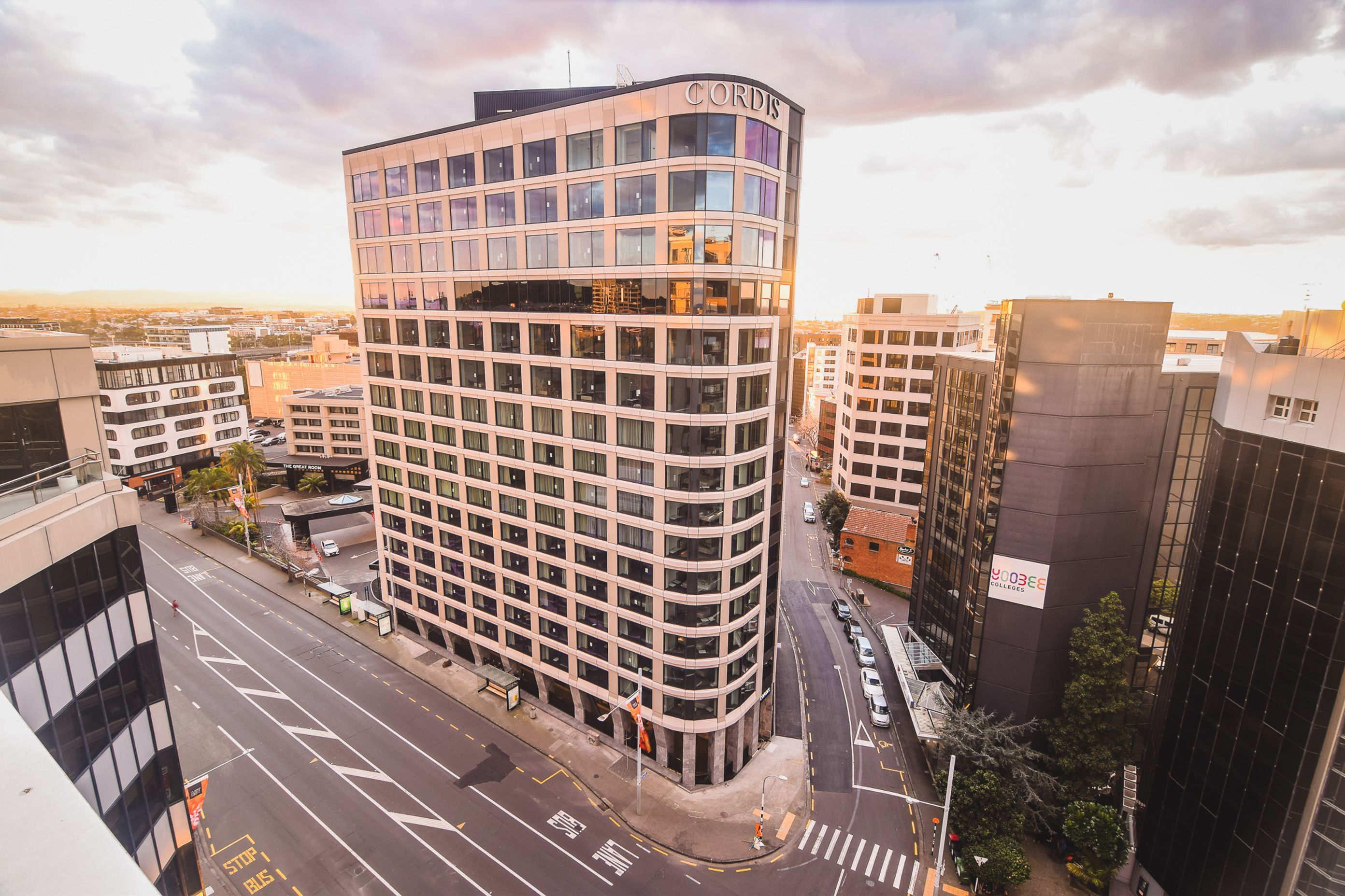 Cordis Hotel