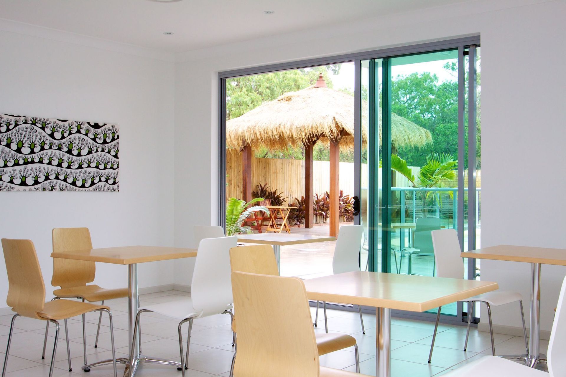 Capricorn Tavern and Motel