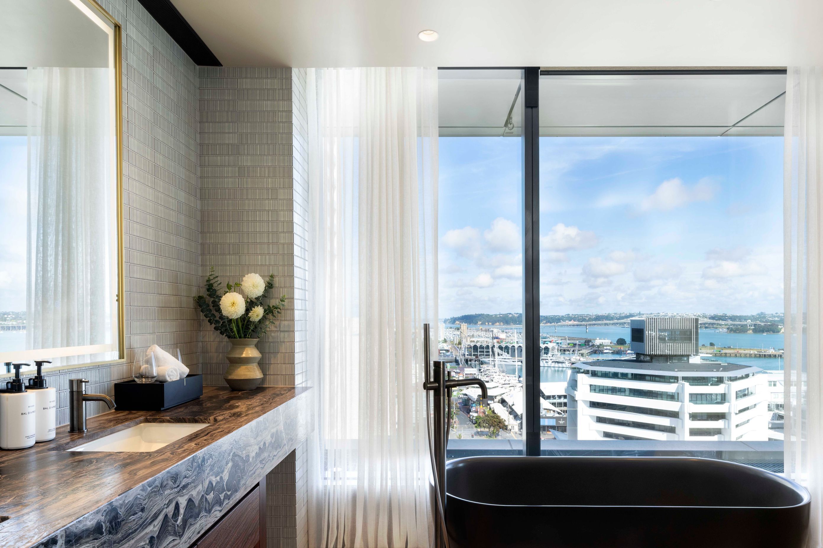 IntercontinentalAKL23015.jpg