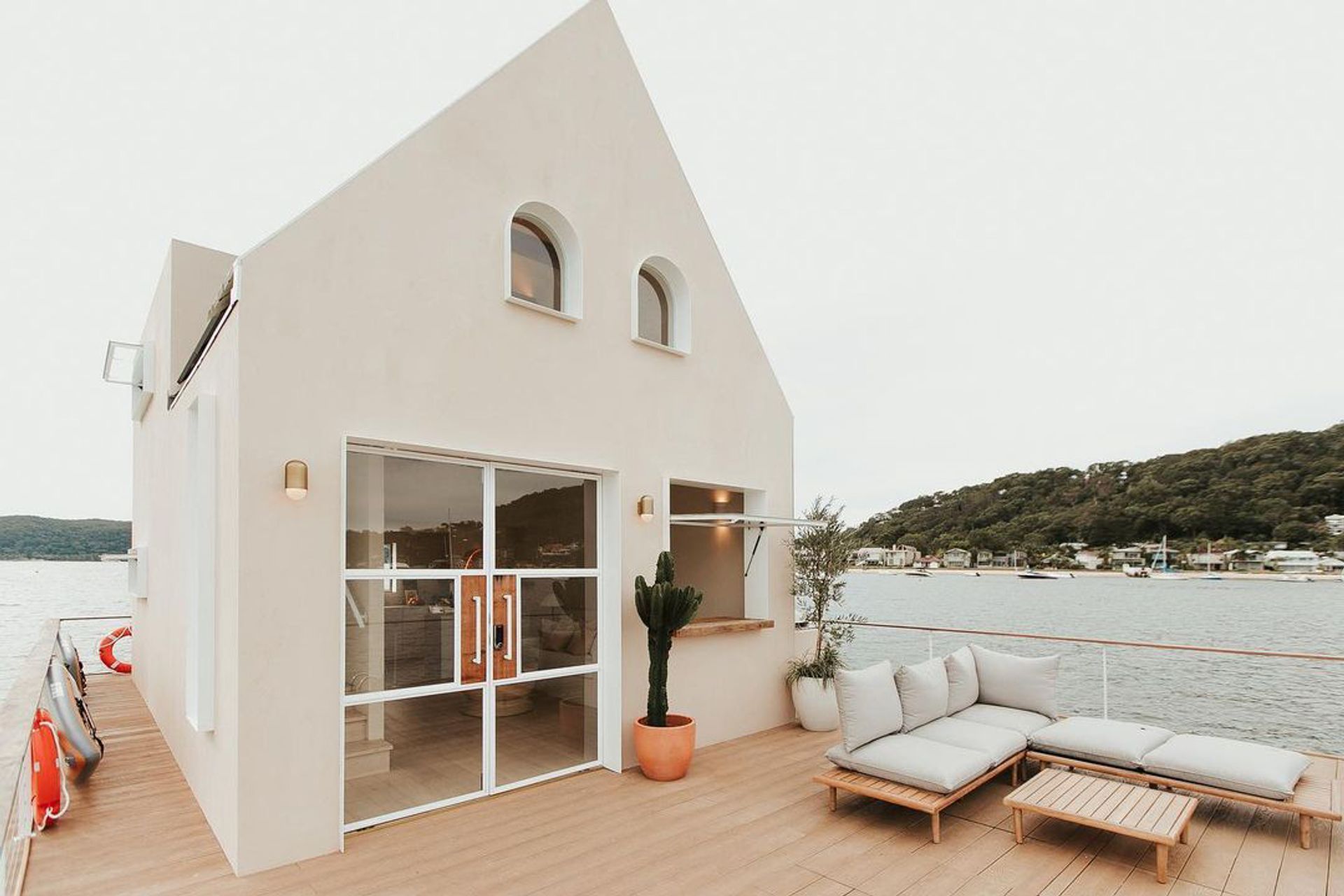 Luxury Floating Villa by Lilypad Palm Beach