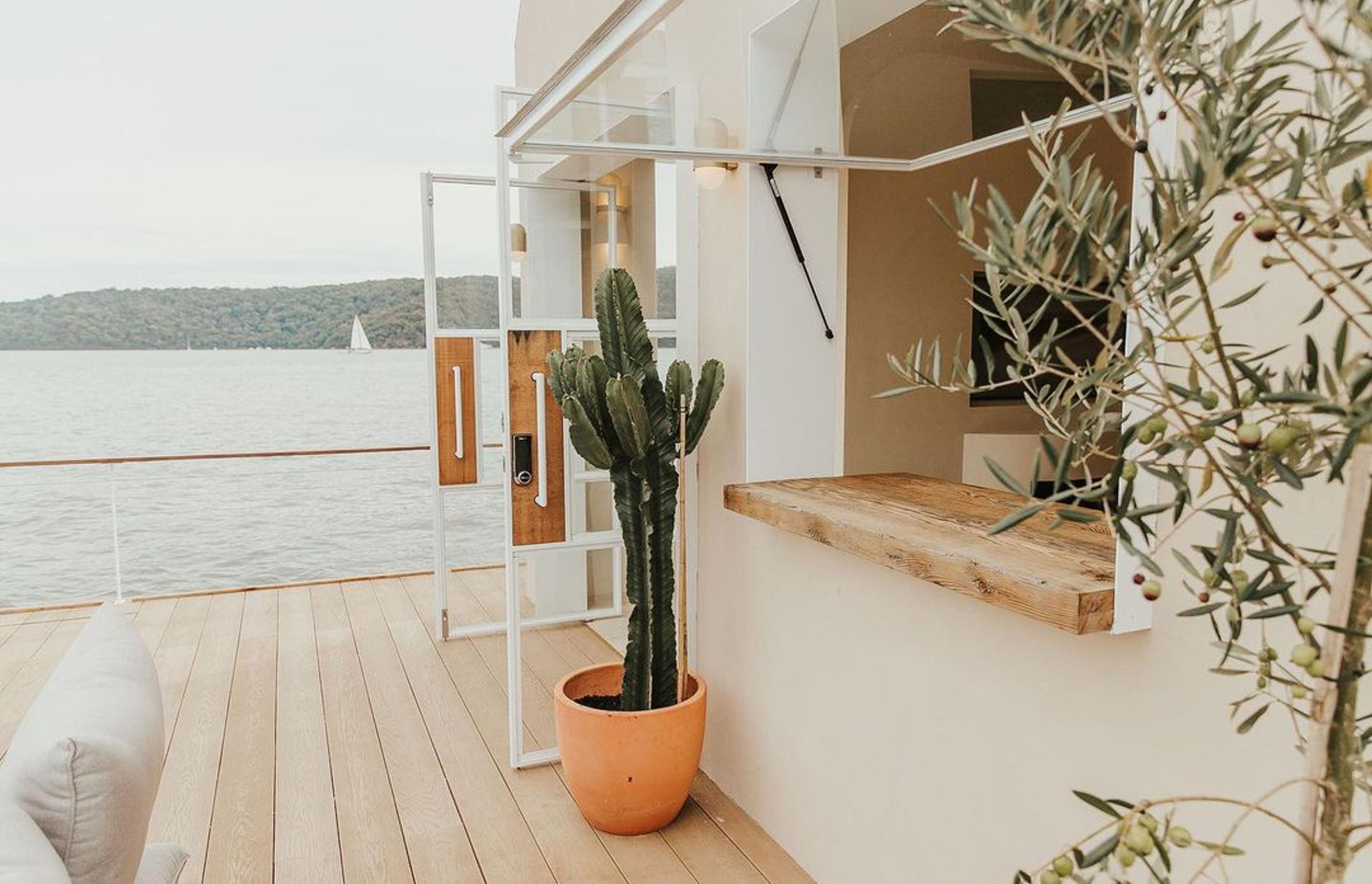 Luxury Floating Villa by Lilypad Palm Beach