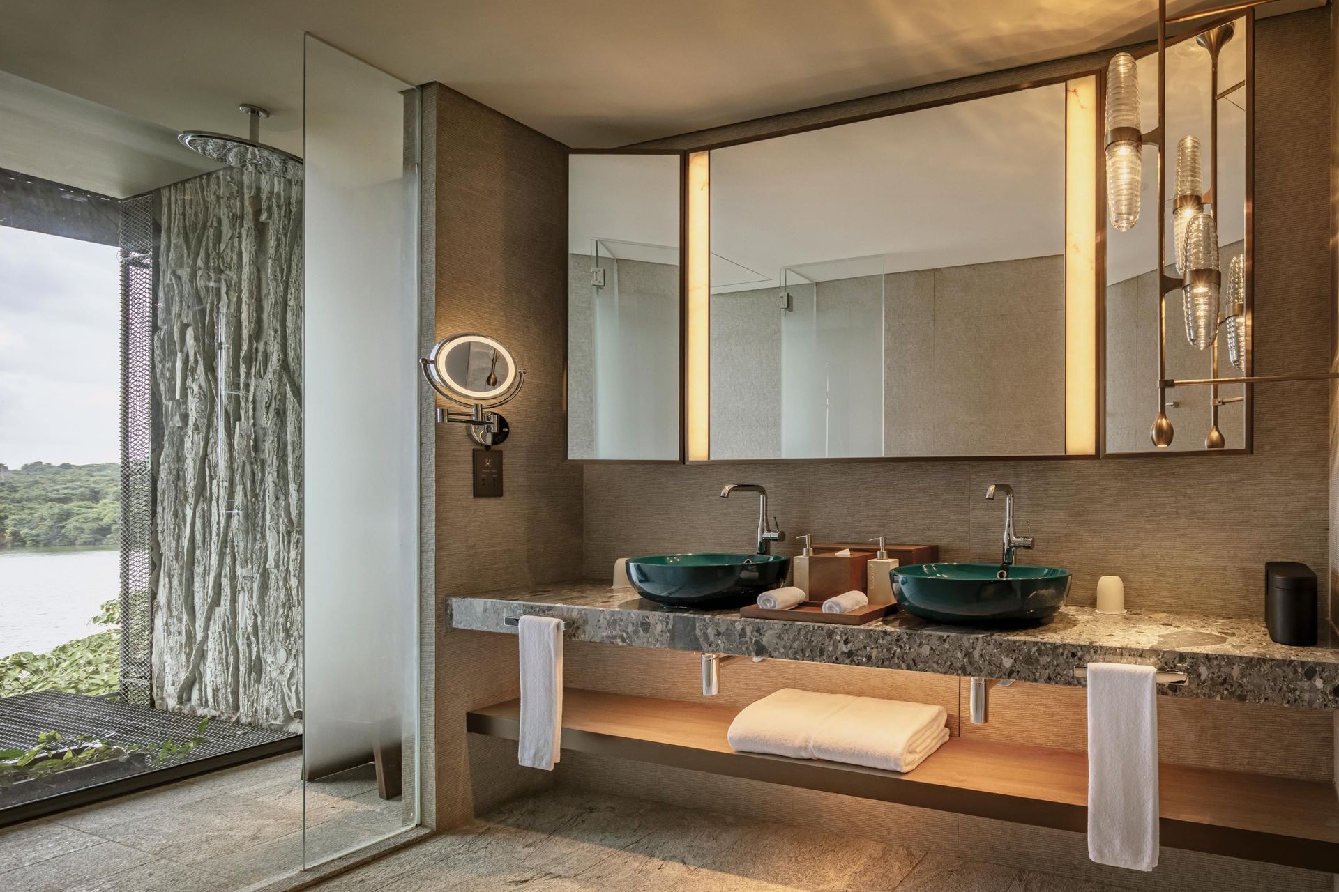 Mandai-BTFamily-Sanctuary-bathroom-2-b.jpg
