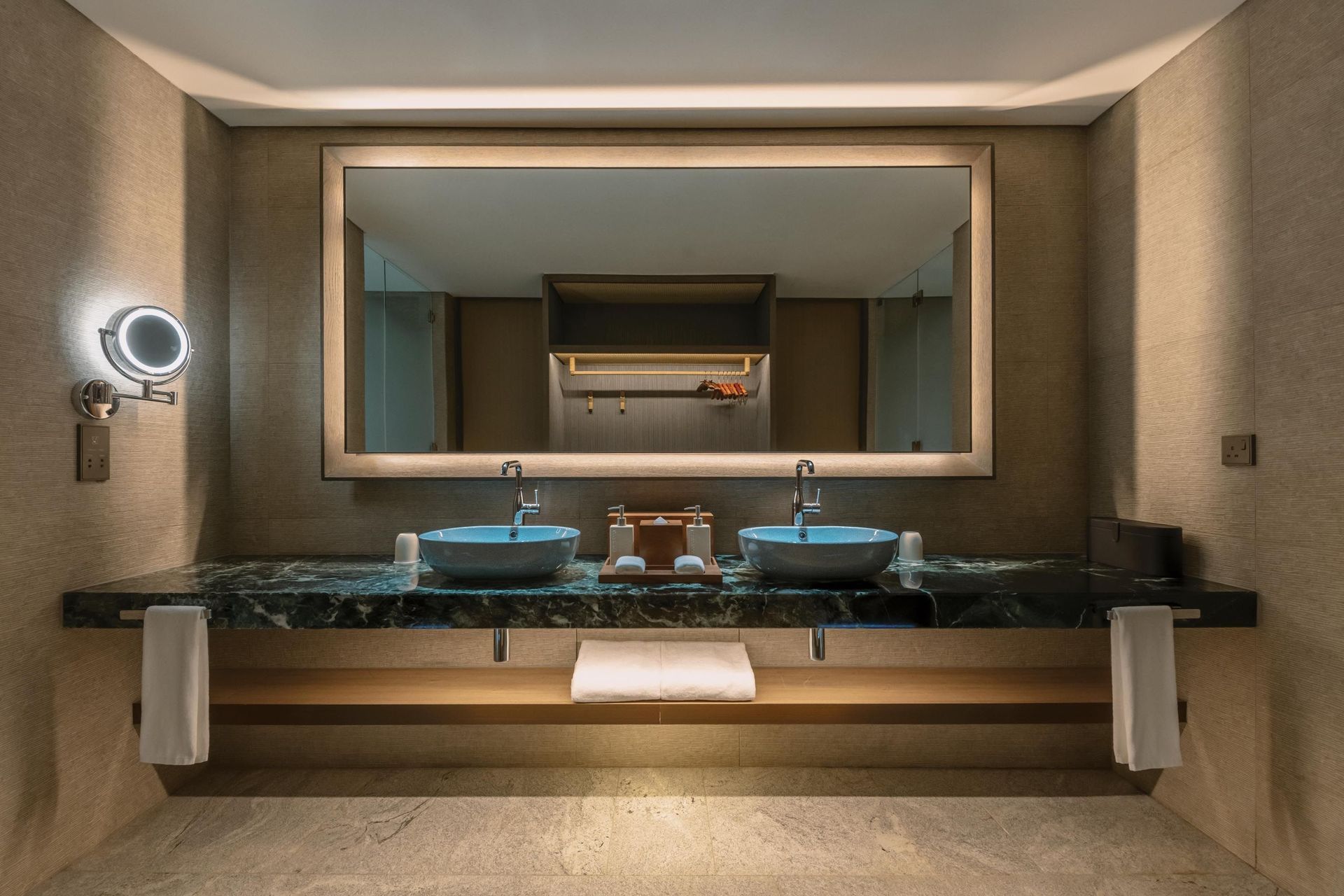 Mandai-BTRainforest-Suite-Bath-2.jpg