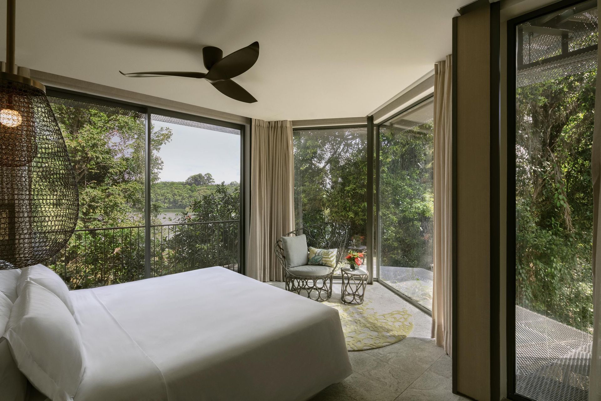 Mandai-BTRainforest-Suite-Bed.jpg