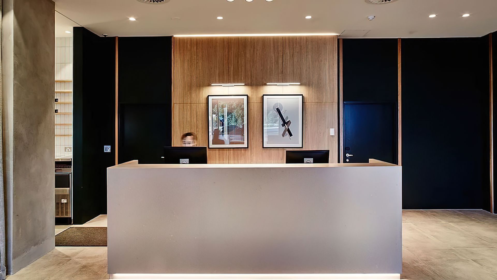 Mantra Hotel, Sydney Airport banner