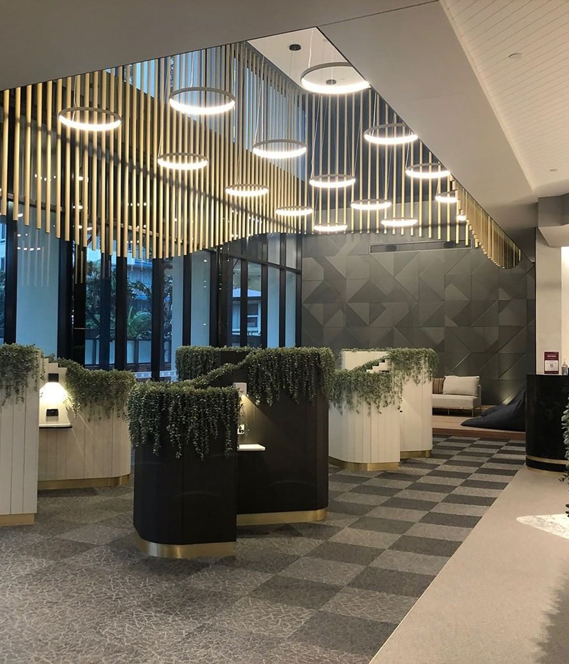 Meriton Suites Surfers Paradise - Gold Coast