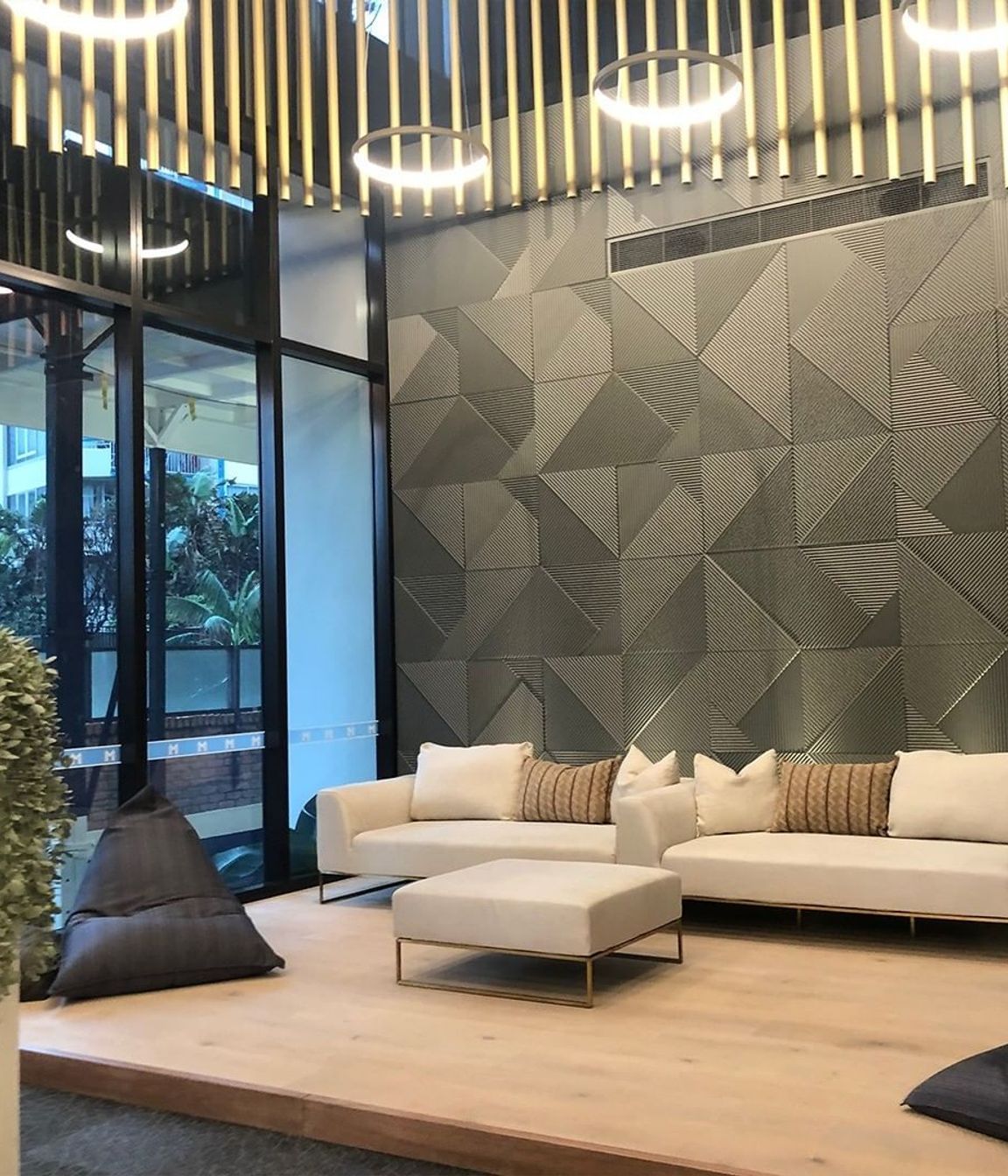 Meriton Suites Surfers Paradise - Gold Coast