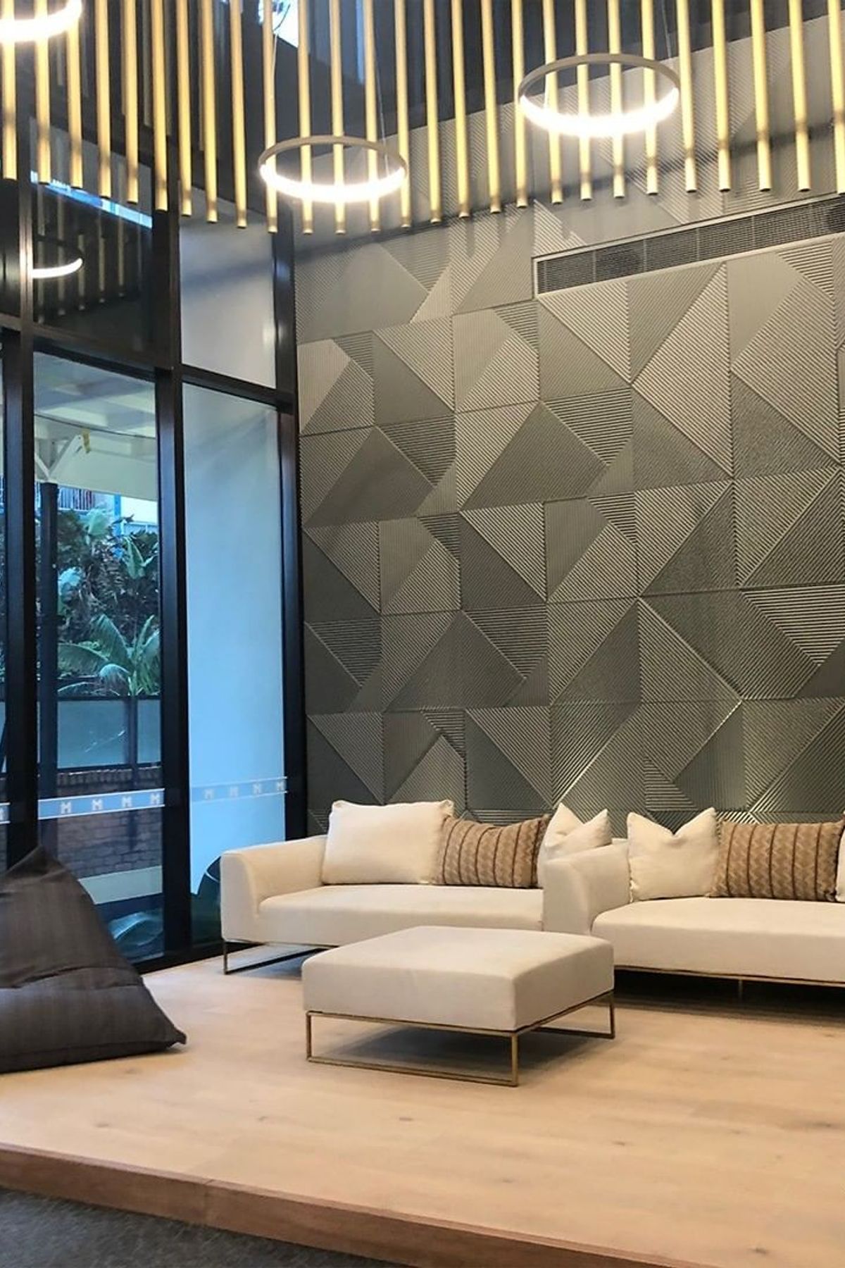 Meriton Suites Surfers Paradise - Gold Coast