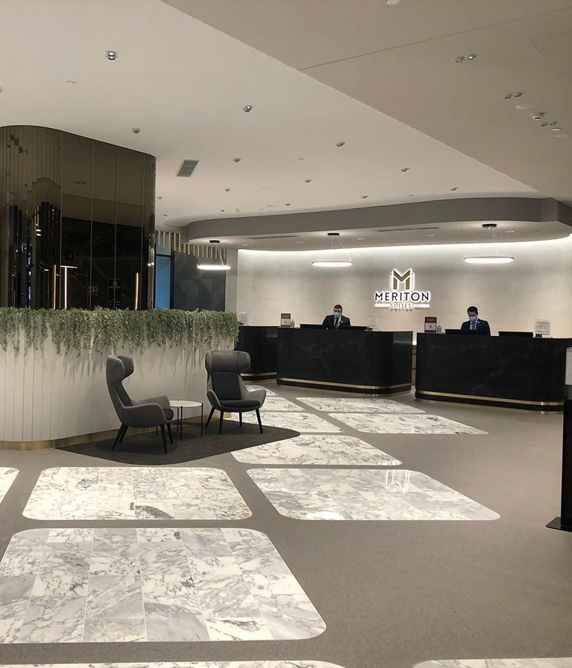 Meriton Suites Surfers Paradise - Gold Coast
