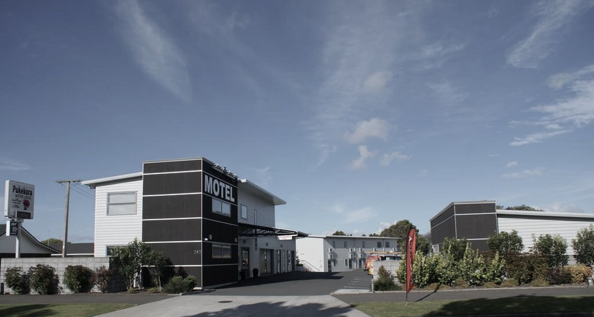Pukekura Motor Lodge banner