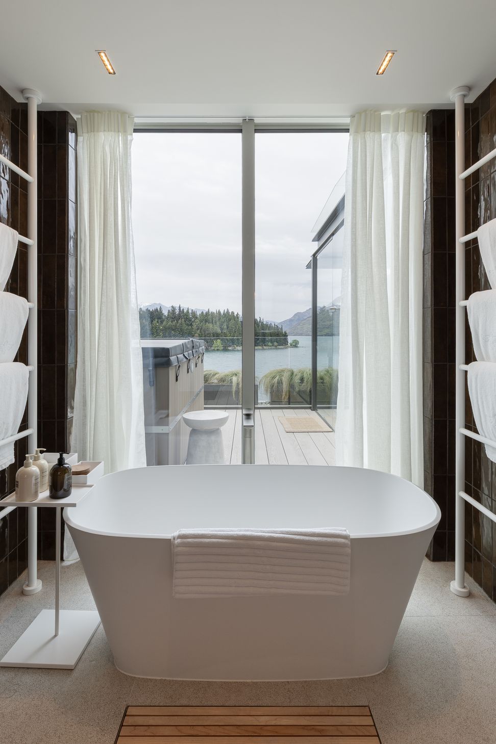 Robertson-Roki-Hotel-Queenstown-PHOTO-JAMES-ALLAN-PHOTOGRAPHY-3-of-8.jpg
